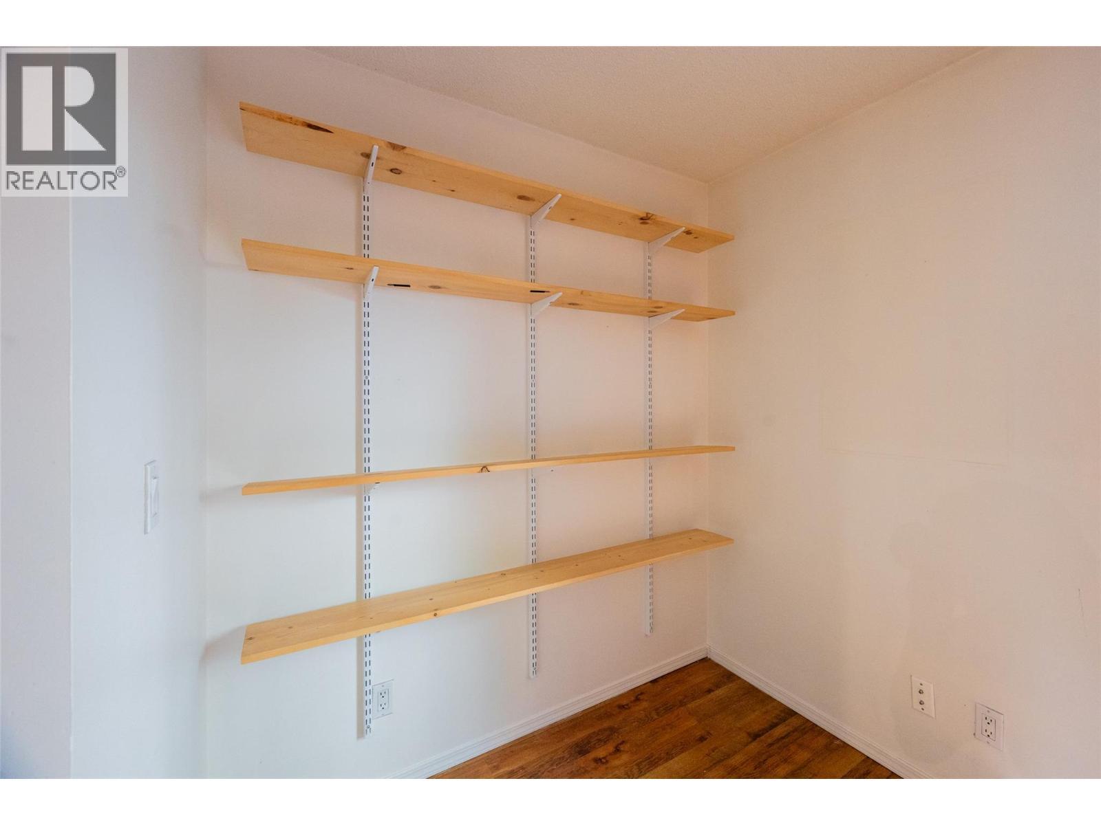 1605 Summit Drive Unit# 17, Kamloops, BC - Indoor With Storage