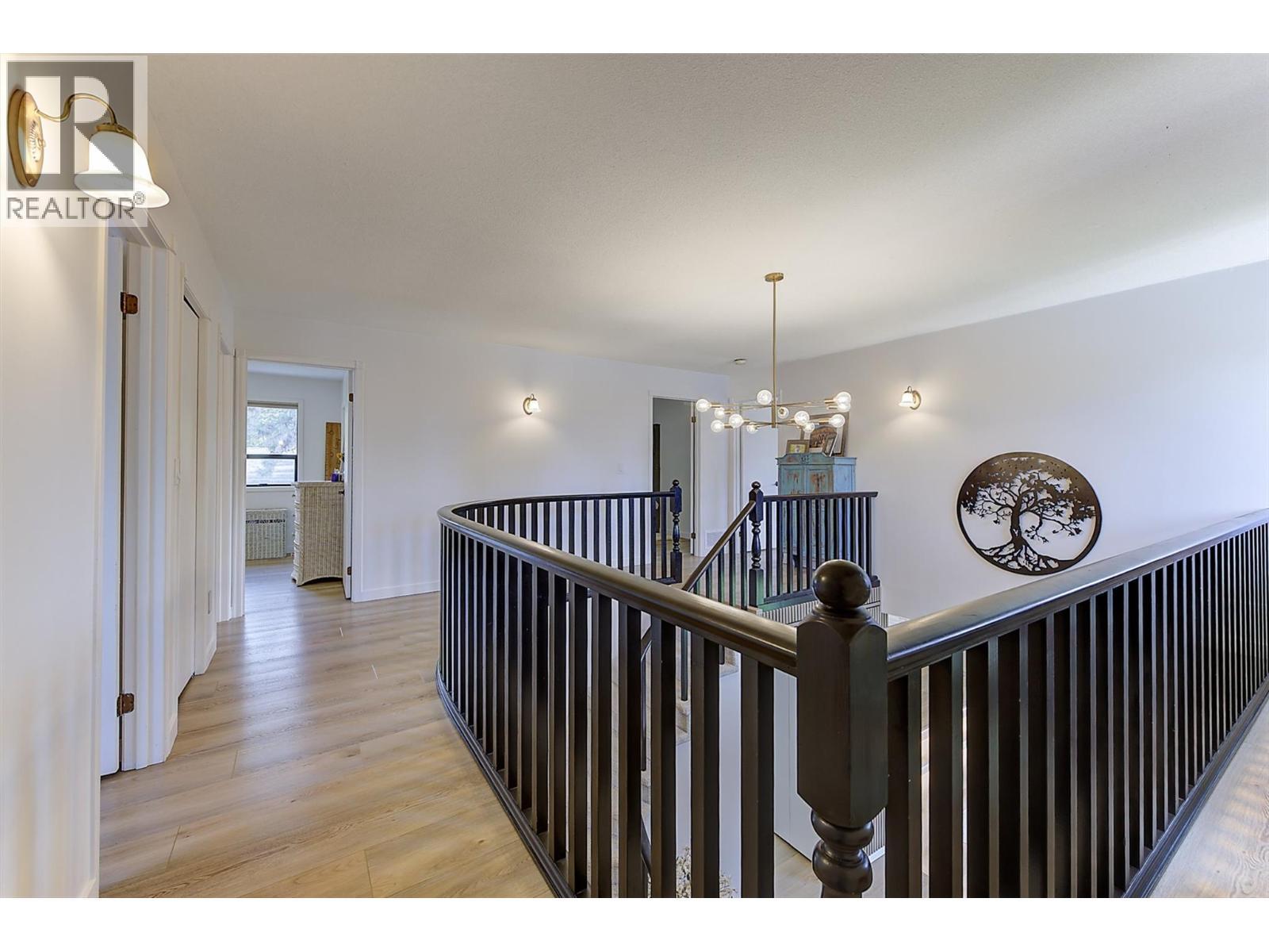 687 Barnaby Road, Kelowna, BC - Indoor Photo Showing Other Room