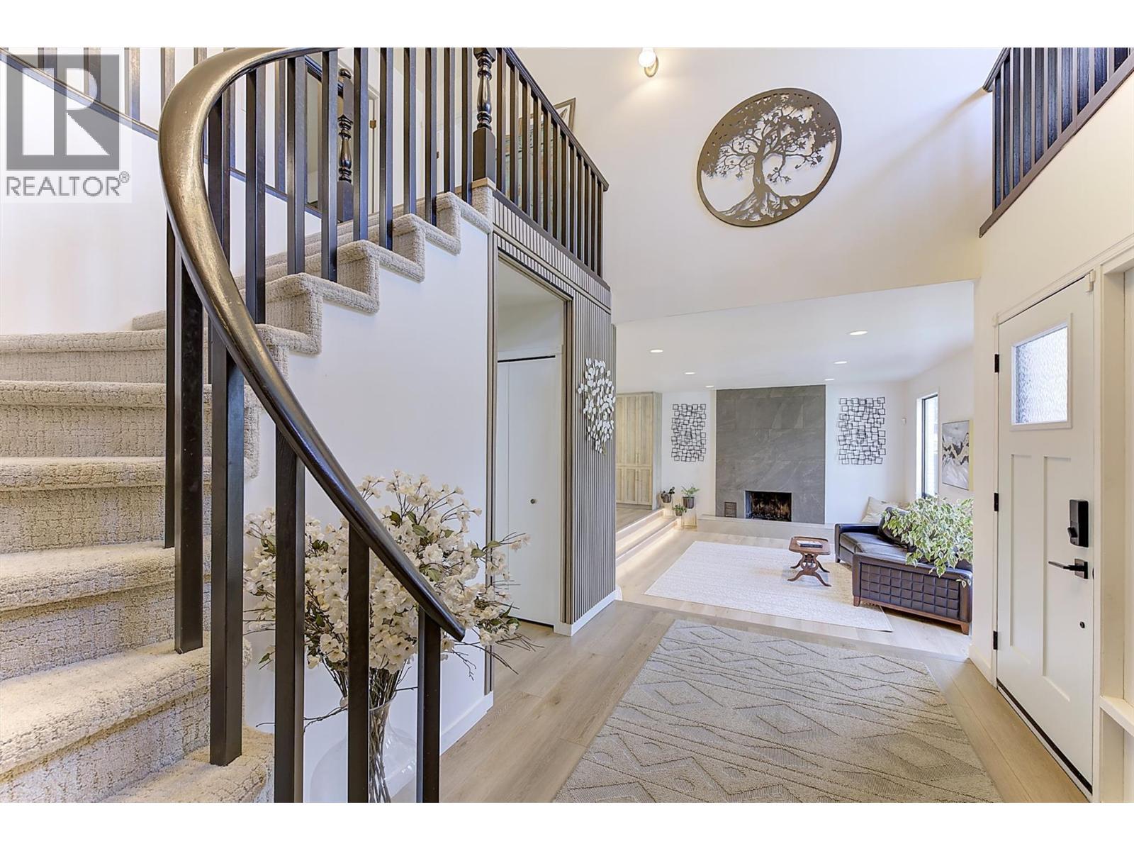 687 Barnaby Road, Kelowna, BC - Indoor Photo Showing Other Room