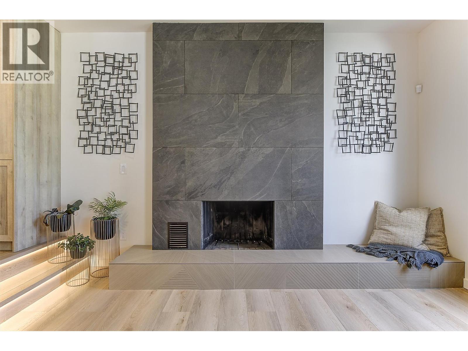 687 Barnaby Road, Kelowna, BC - Indoor With Fireplace