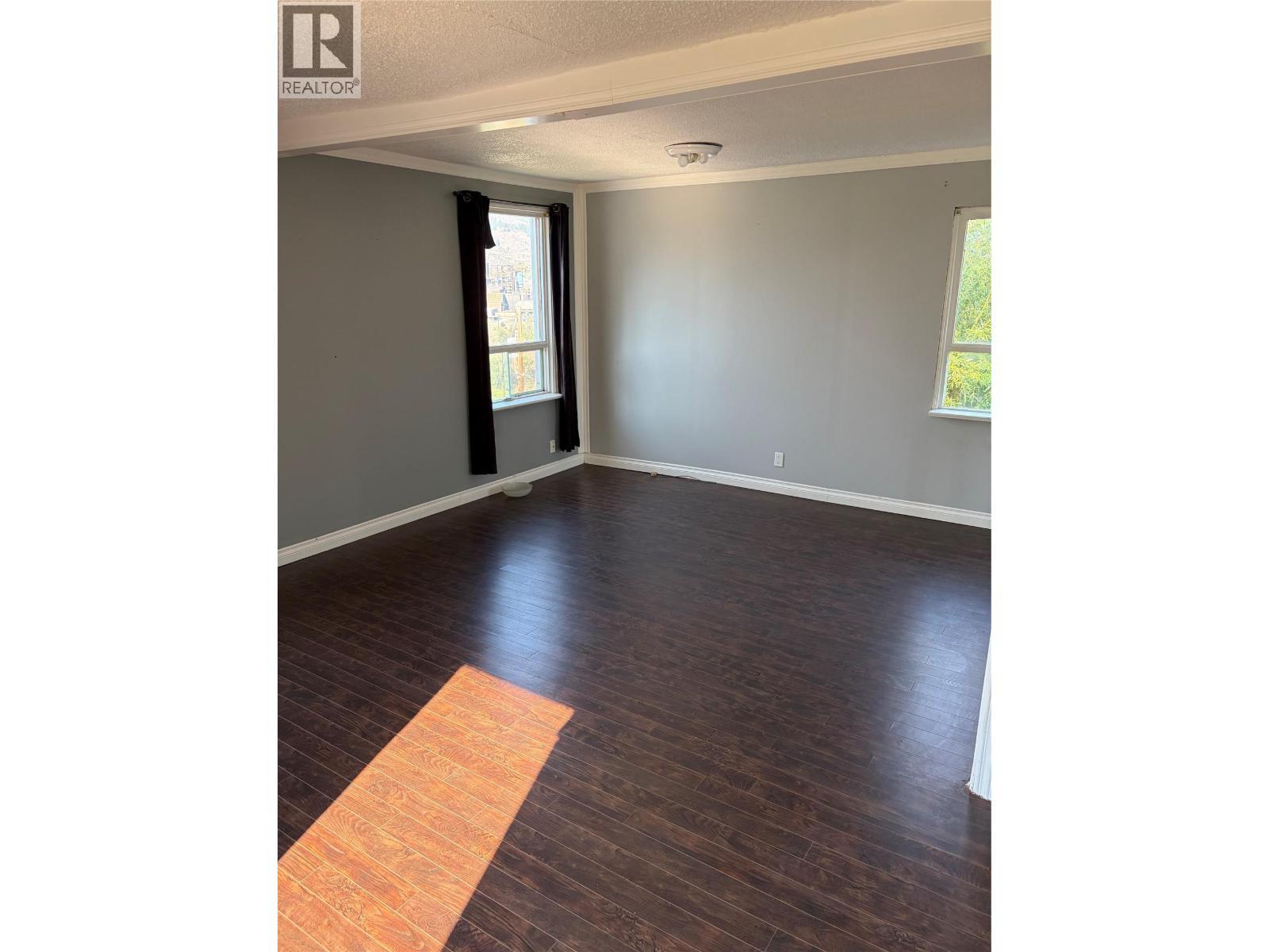 living - 626 Hendry Street, Trail, BC - Indoor Photo Showing Other Room
