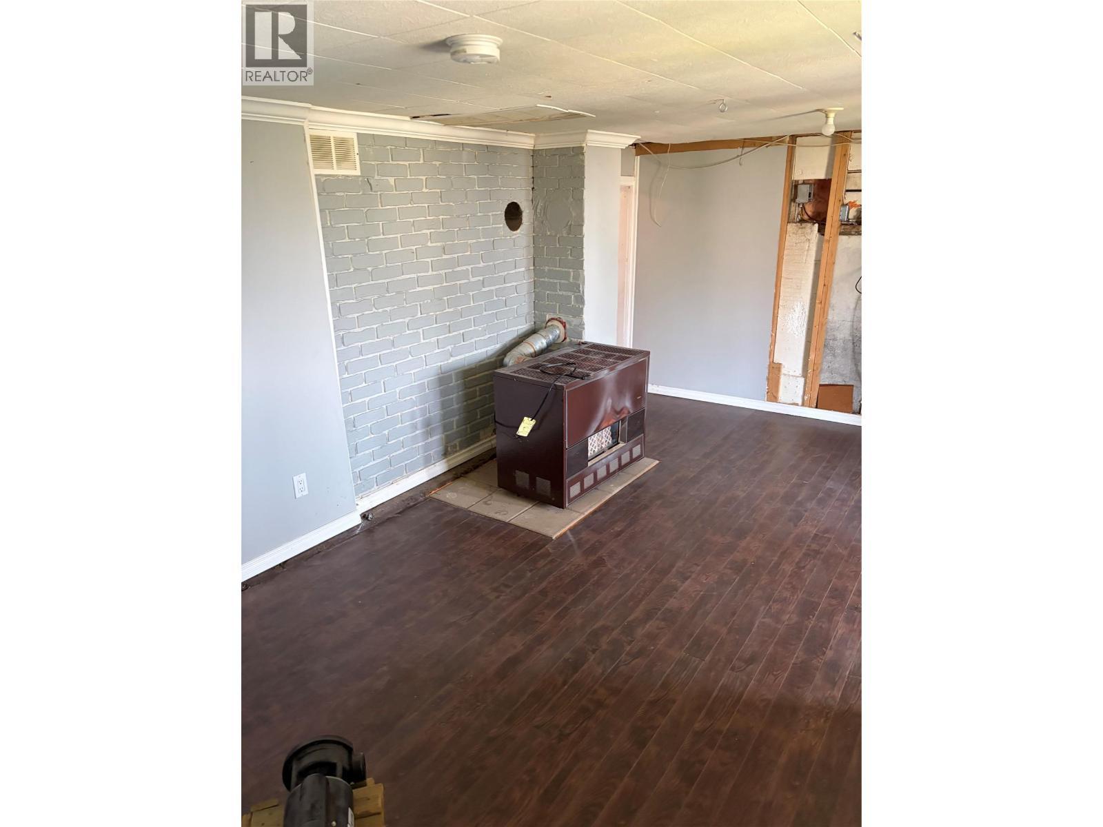 626 Hendry Street, Trail, BC - Indoor Photo Showing Other Room