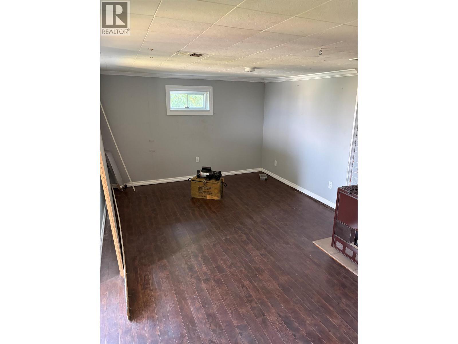 rec room in basement - 626 Hendry Street, Trail, BC - Indoor Photo Showing Other Room