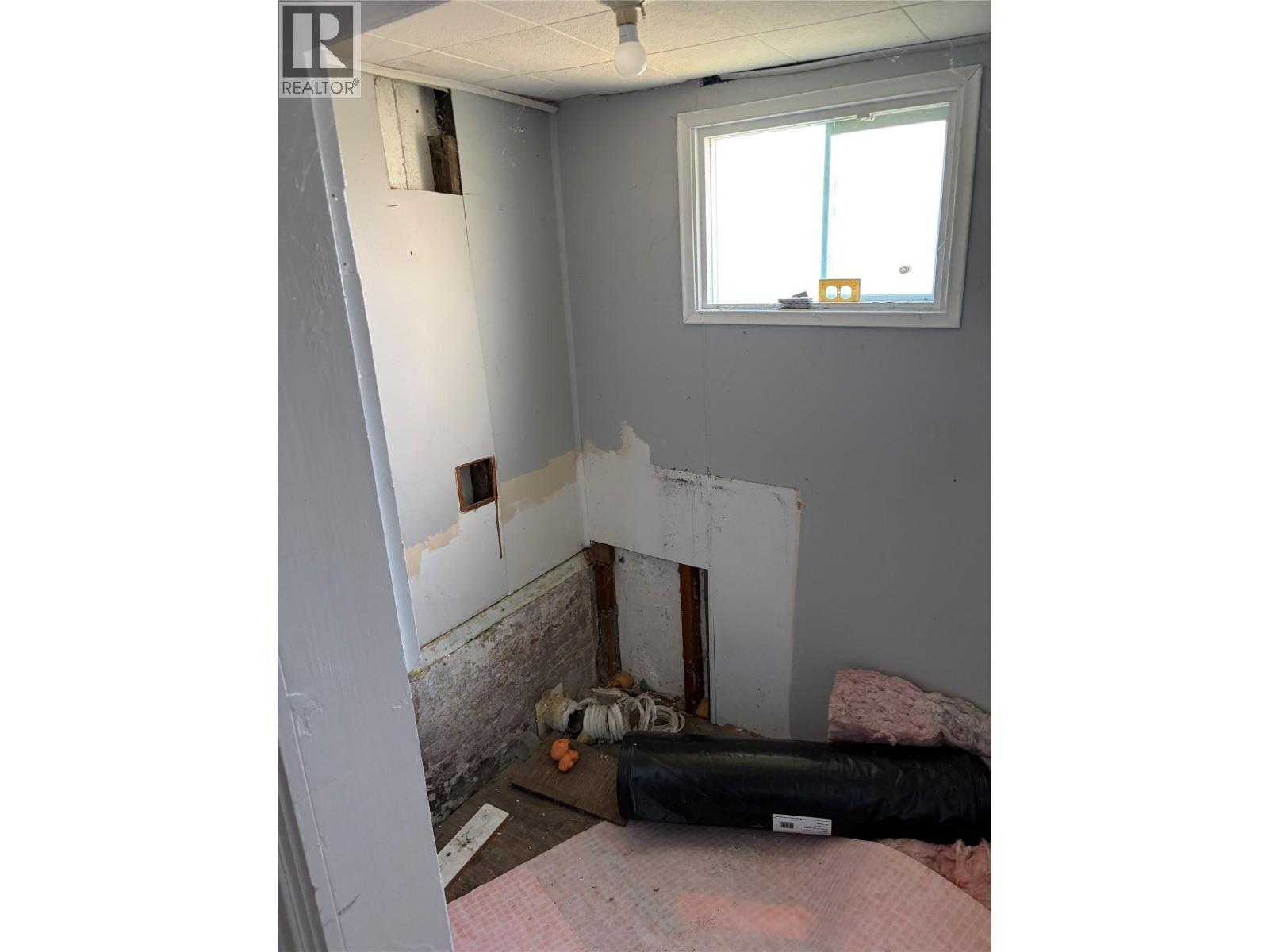 626 Hendry Street, Trail, BC - Indoor Photo Showing Other Room