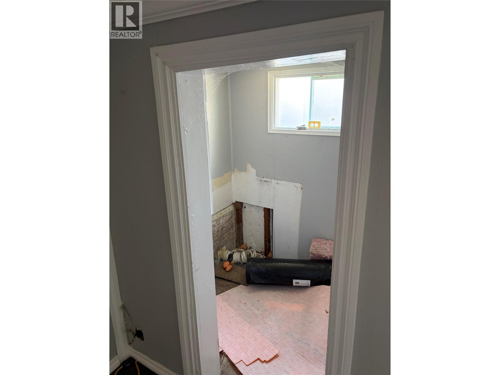 626 Hendry Street, Trail, BC - Indoor Photo Showing Other Room