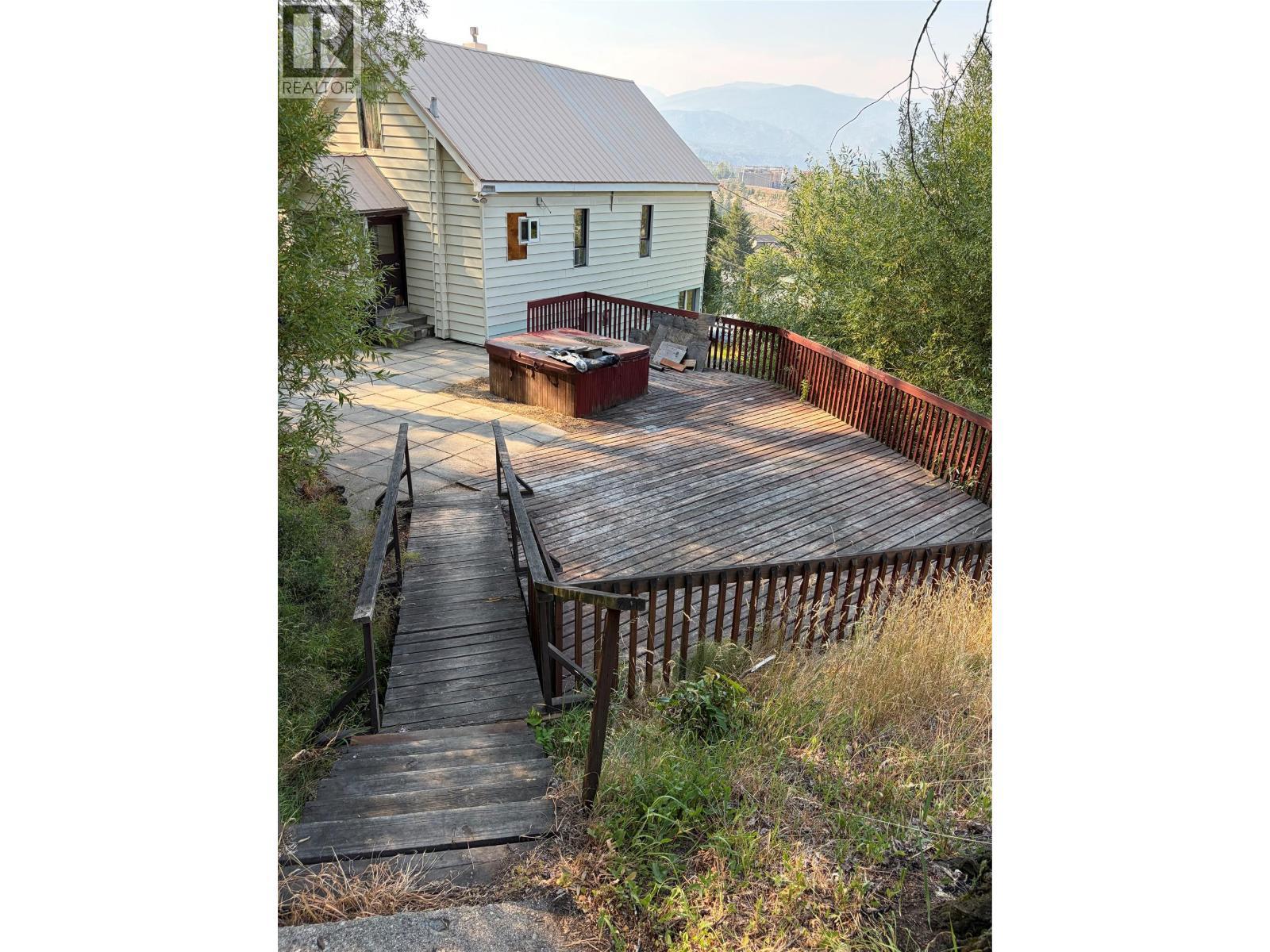 626 Hendry Street, Trail, BC - Outdoor With Deck Patio Veranda