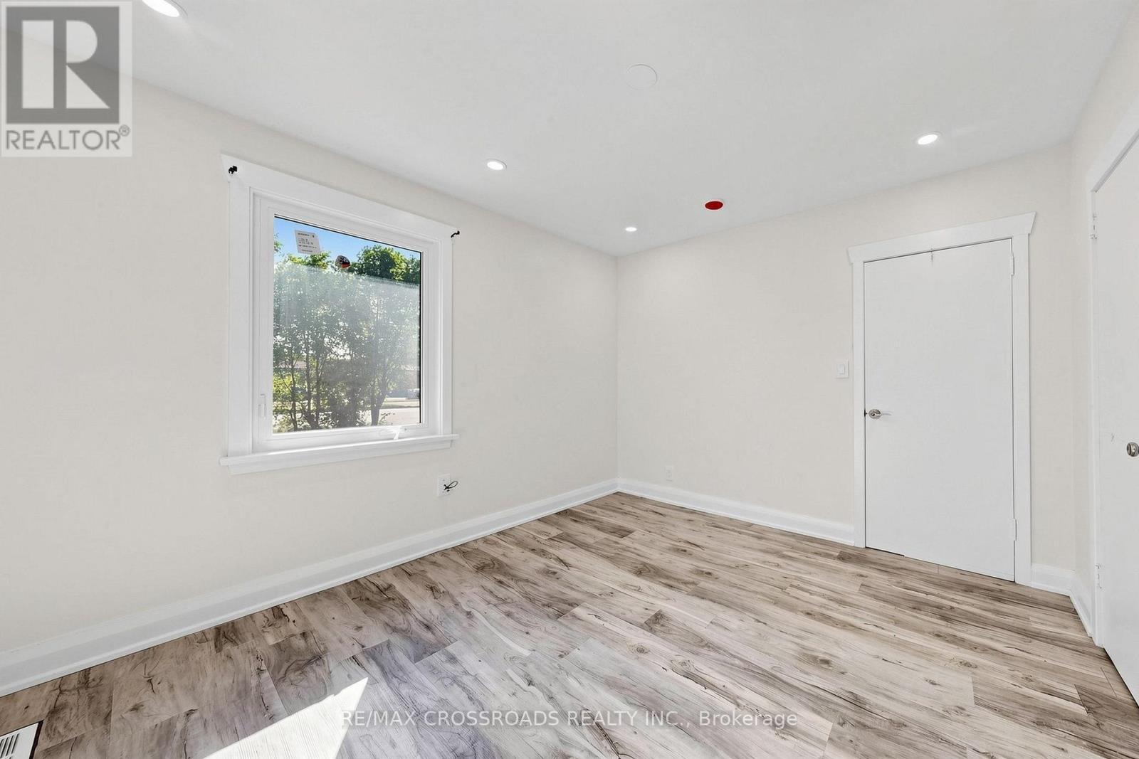 1496 Simcoe Street N, Oshawa, ON - Indoor Photo Showing Other Room