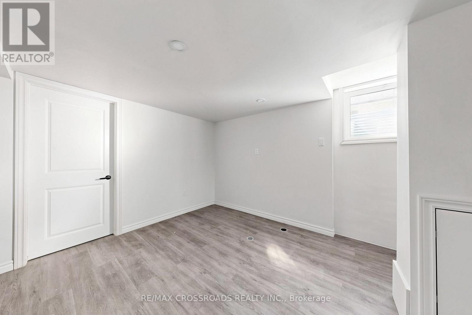 1496 Simcoe Street N, Oshawa, ON - Indoor Photo Showing Other Room