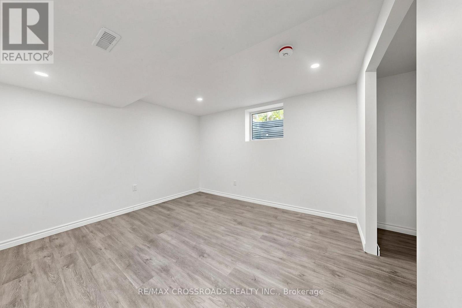 1496 Simcoe Street N, Oshawa, ON - Indoor Photo Showing Other Room