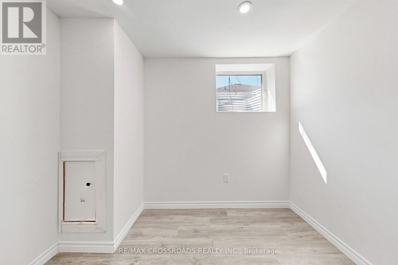 1496 Simcoe Street N, Oshawa, ON - Indoor Photo Showing Other Room