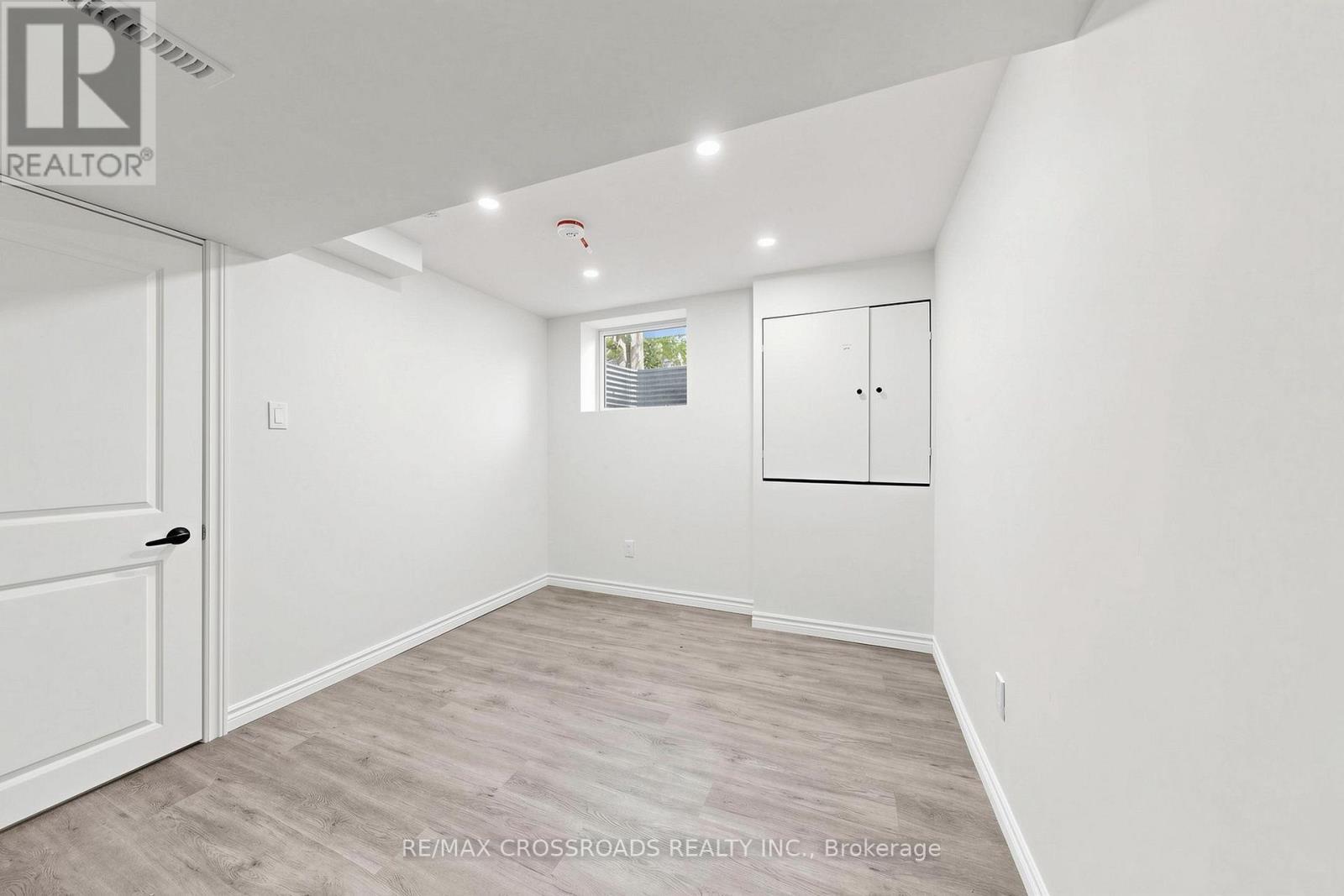 1496 Simcoe Street N, Oshawa, ON - Indoor Photo Showing Other Room