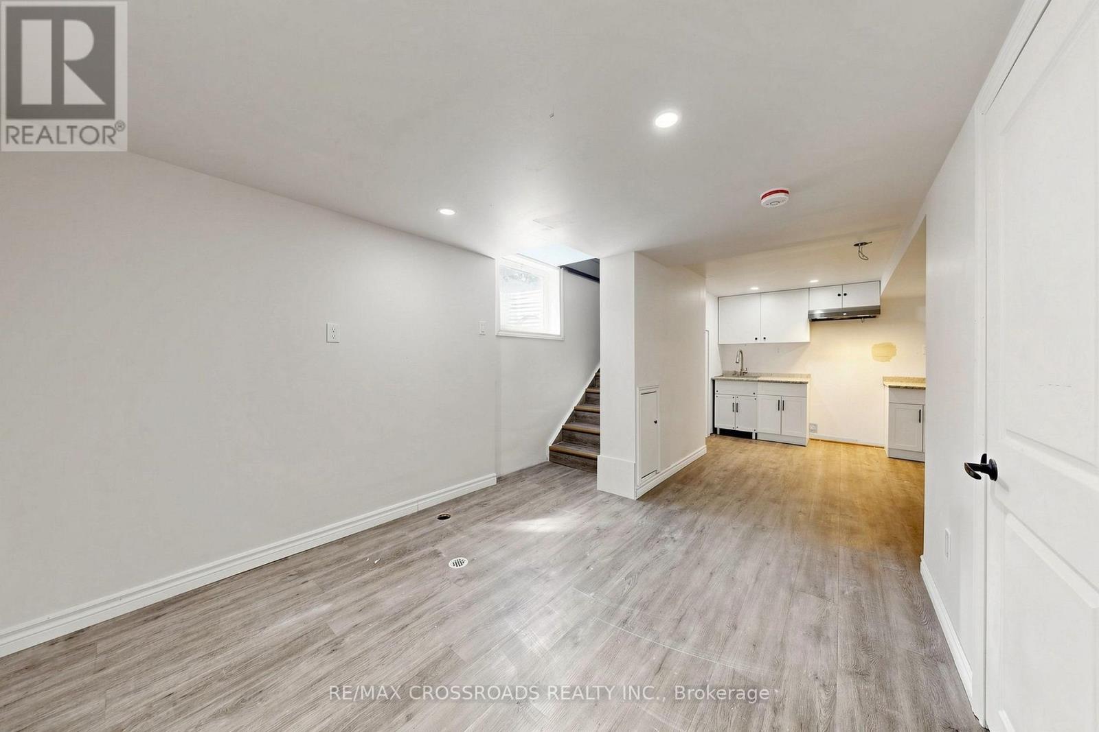 1496 Simcoe Street N, Oshawa, ON - Indoor