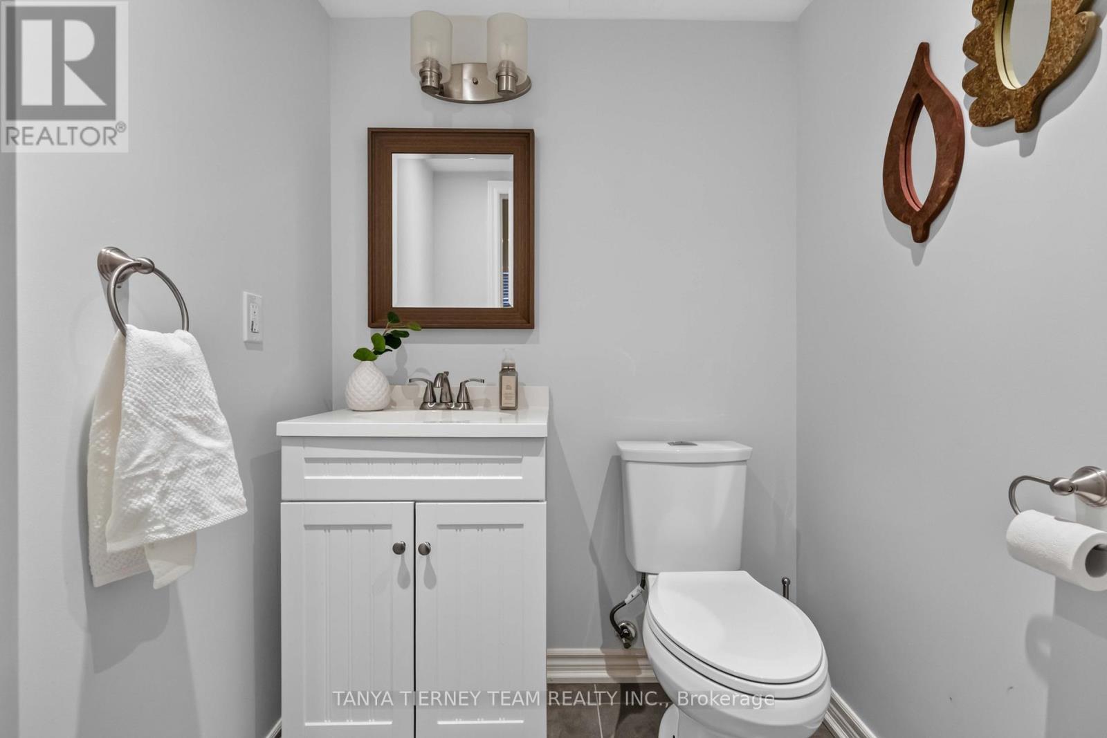 53 Chiswick Avenue, Whitby, ON - Indoor Photo Showing Bathroom