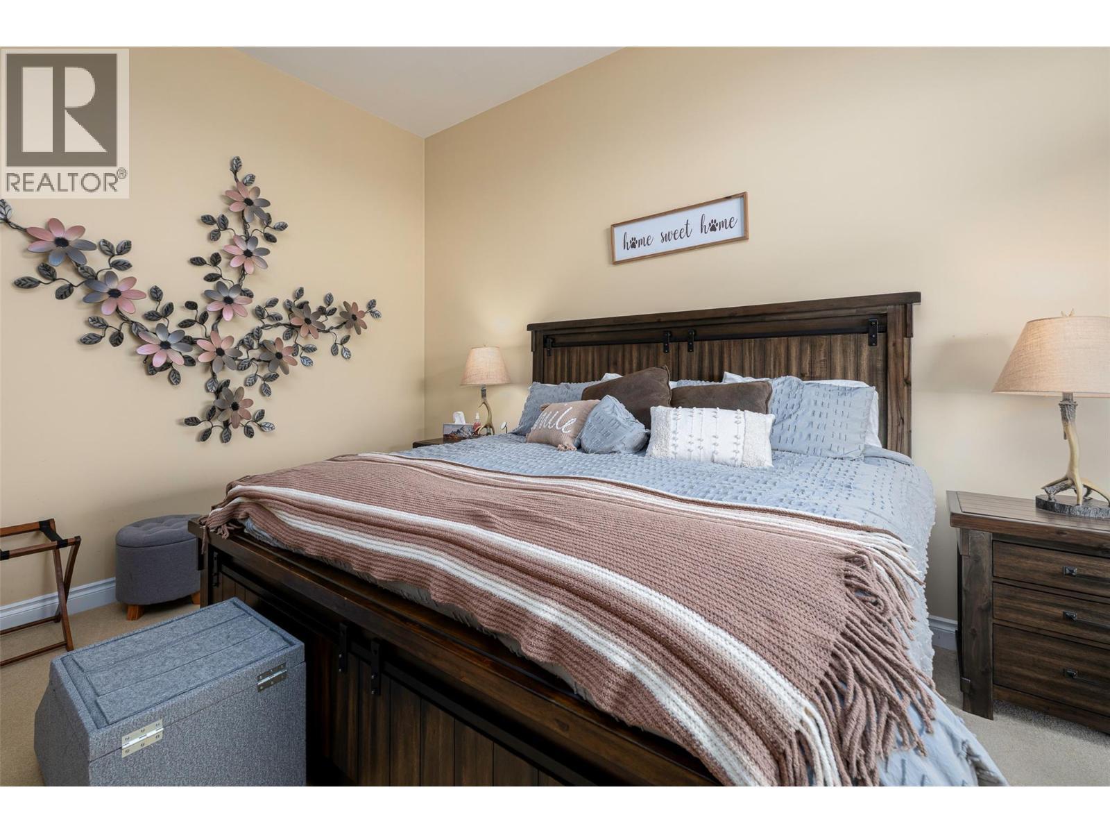 5045 Snowbird Way Unit# 2, Big White, BC - Indoor Photo Showing Bedroom