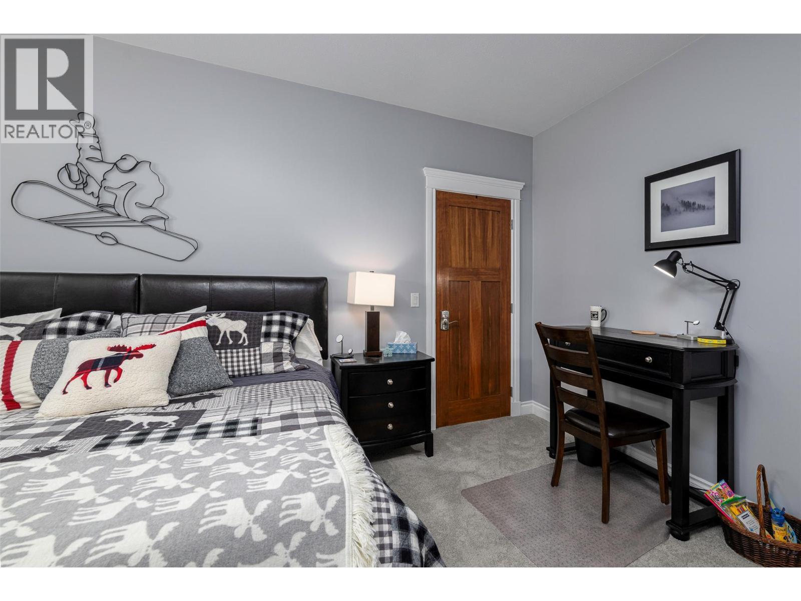 5045 Snowbird Way Unit# 2, Big White, BC - Indoor Photo Showing Bedroom