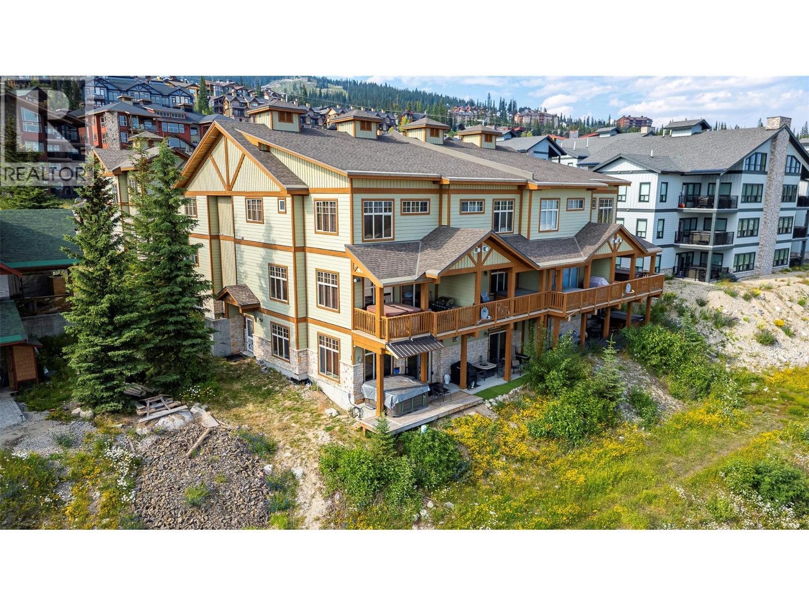 5045 Snowbird Way Unit# 2, Big White, BC - Outdoor