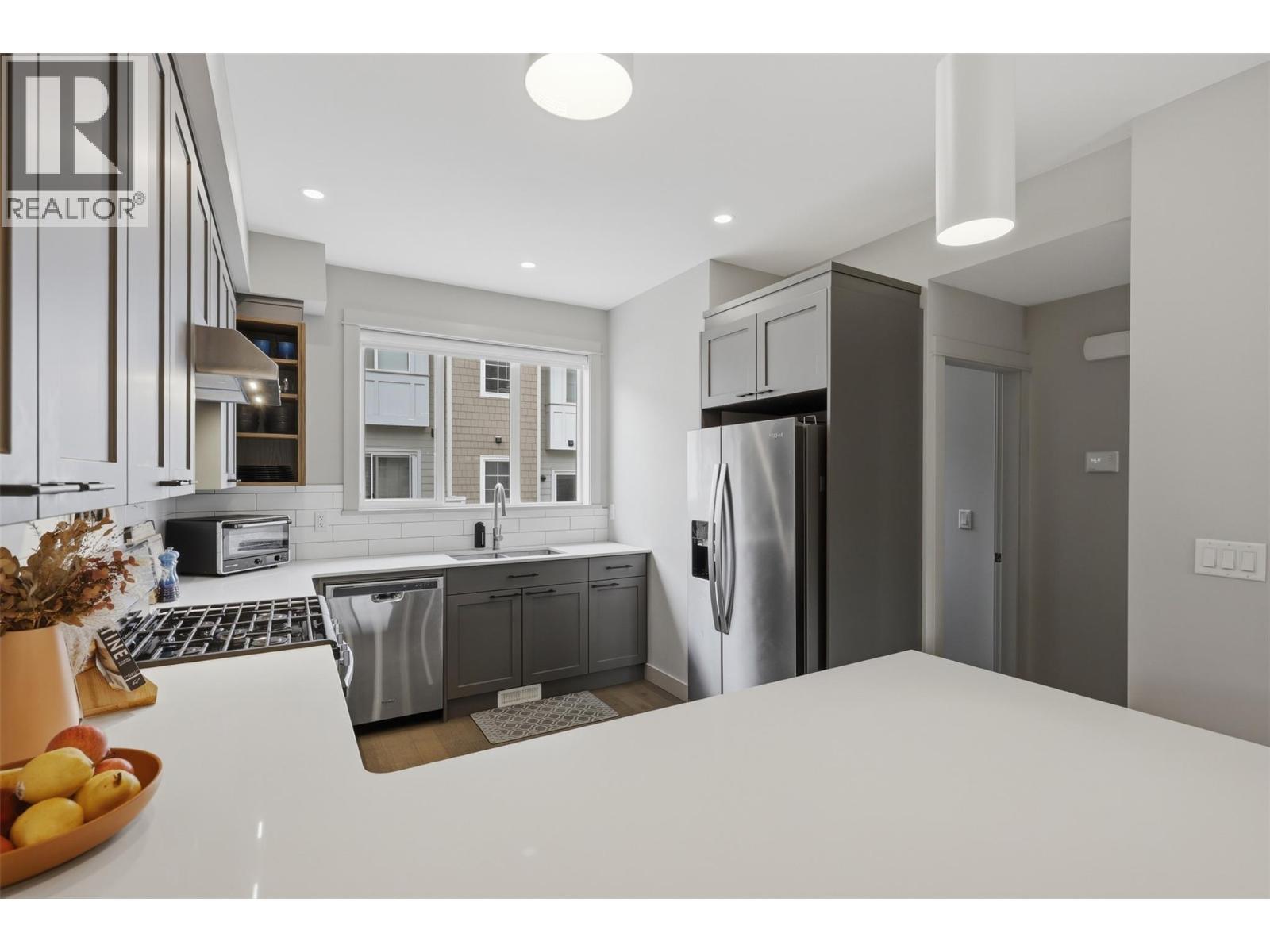 1393 9Th Avenue Unit# 118, Kamloops, BC - Indoor Photo Showing Kitchen