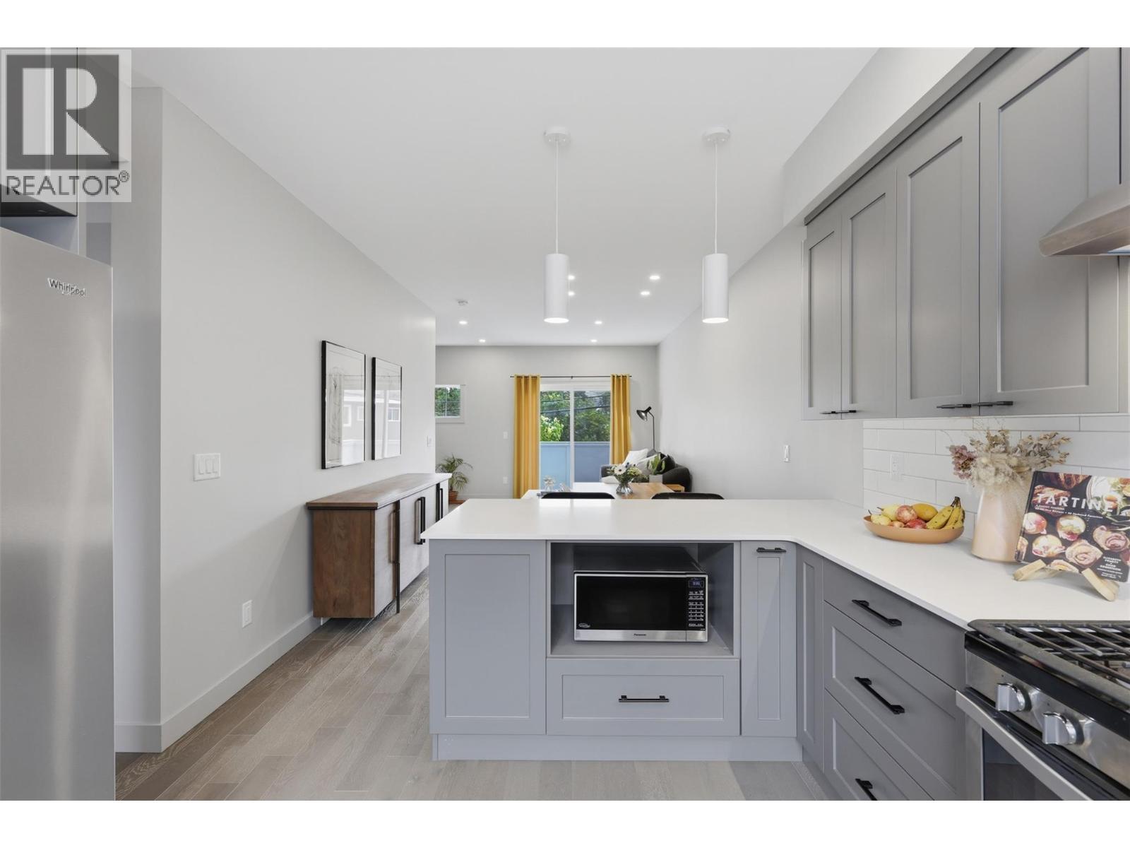 1393 9Th Avenue Unit# 118, Kamloops, BC - Indoor Photo Showing Kitchen With Upgraded Kitchen