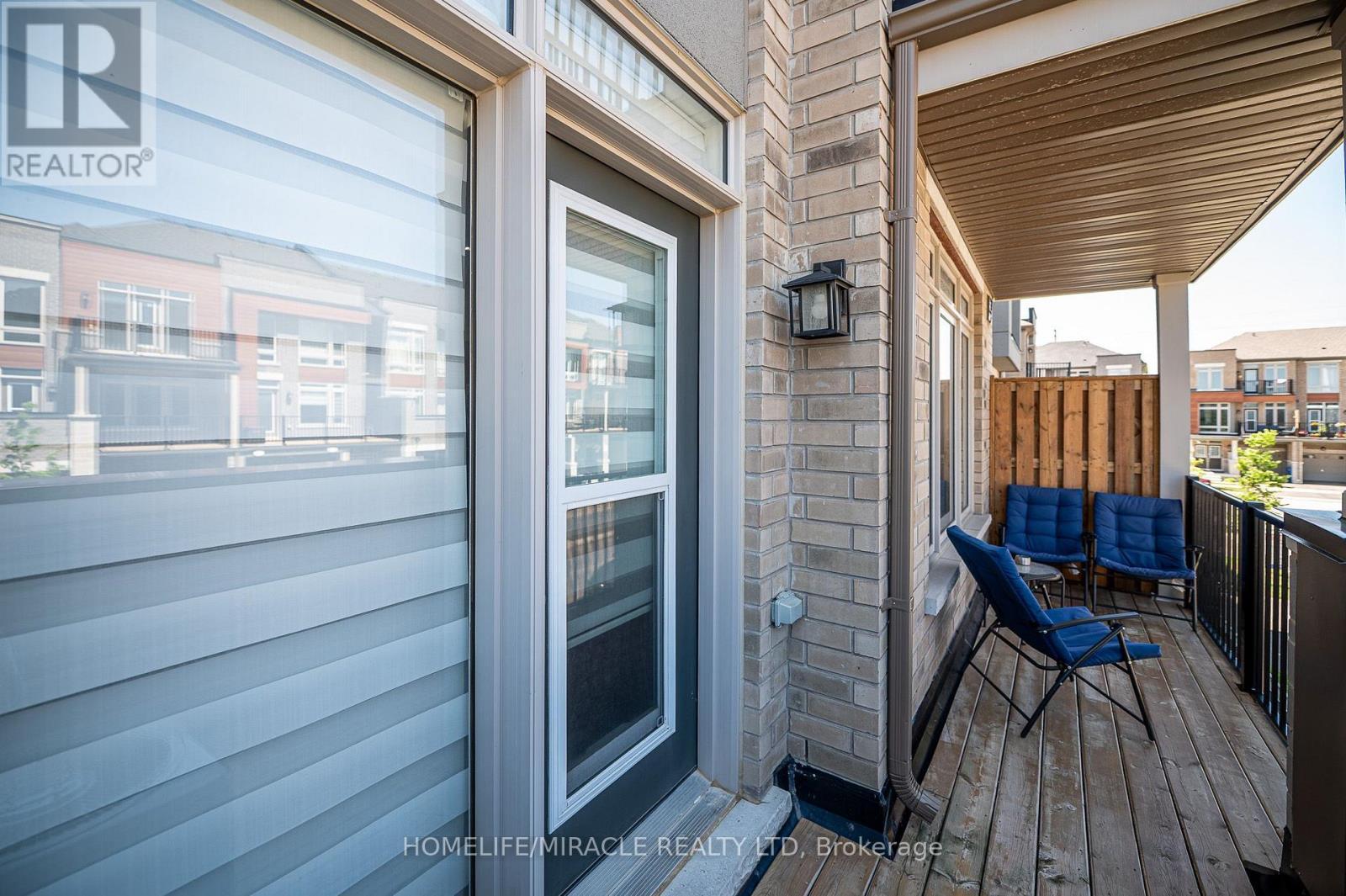 23 Arrowview Drive, Brampton, ON - Outdoor With Exterior