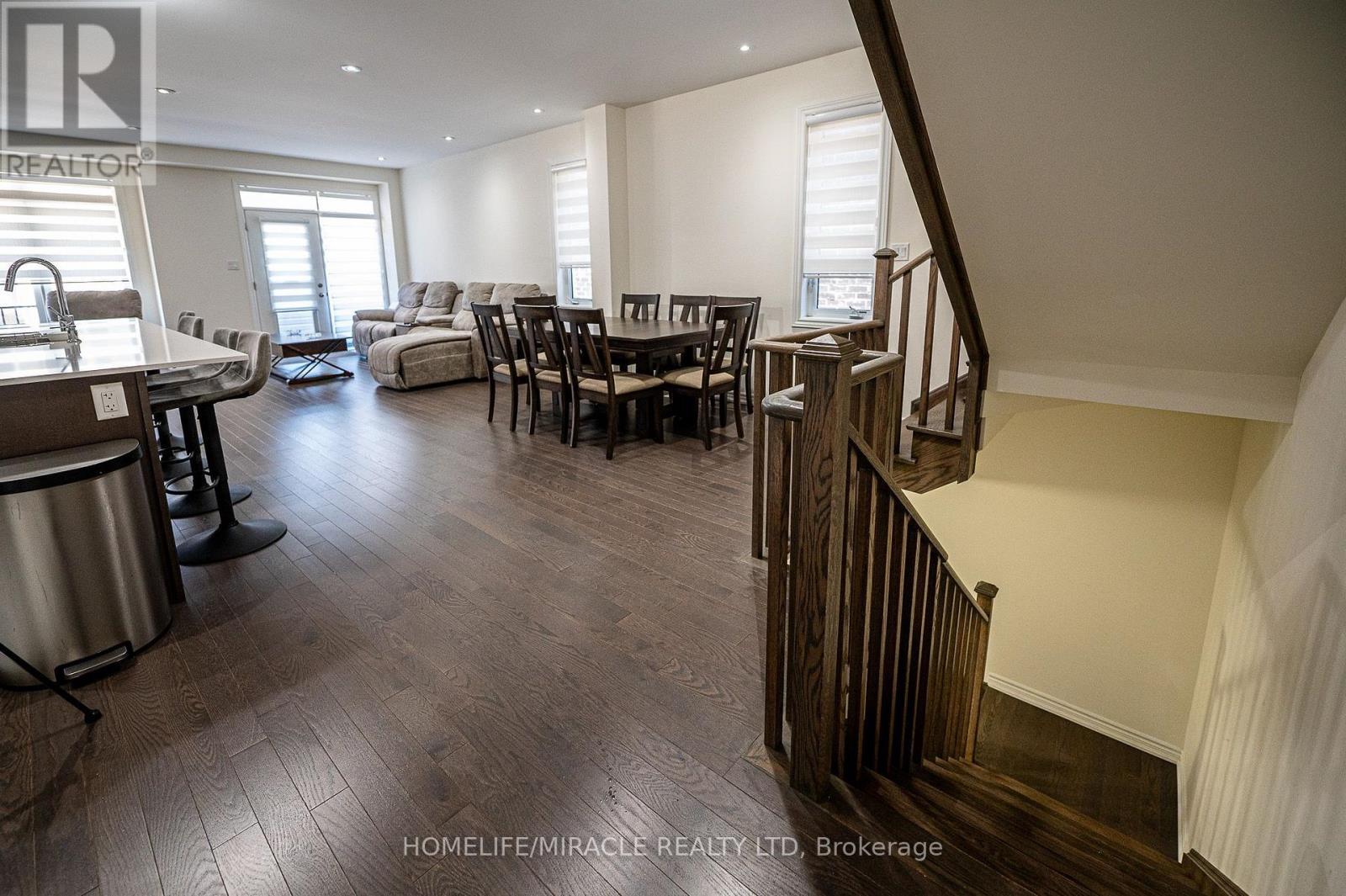 23 Arrowview Drive, Brampton, ON - Indoor Photo Showing Dining Room