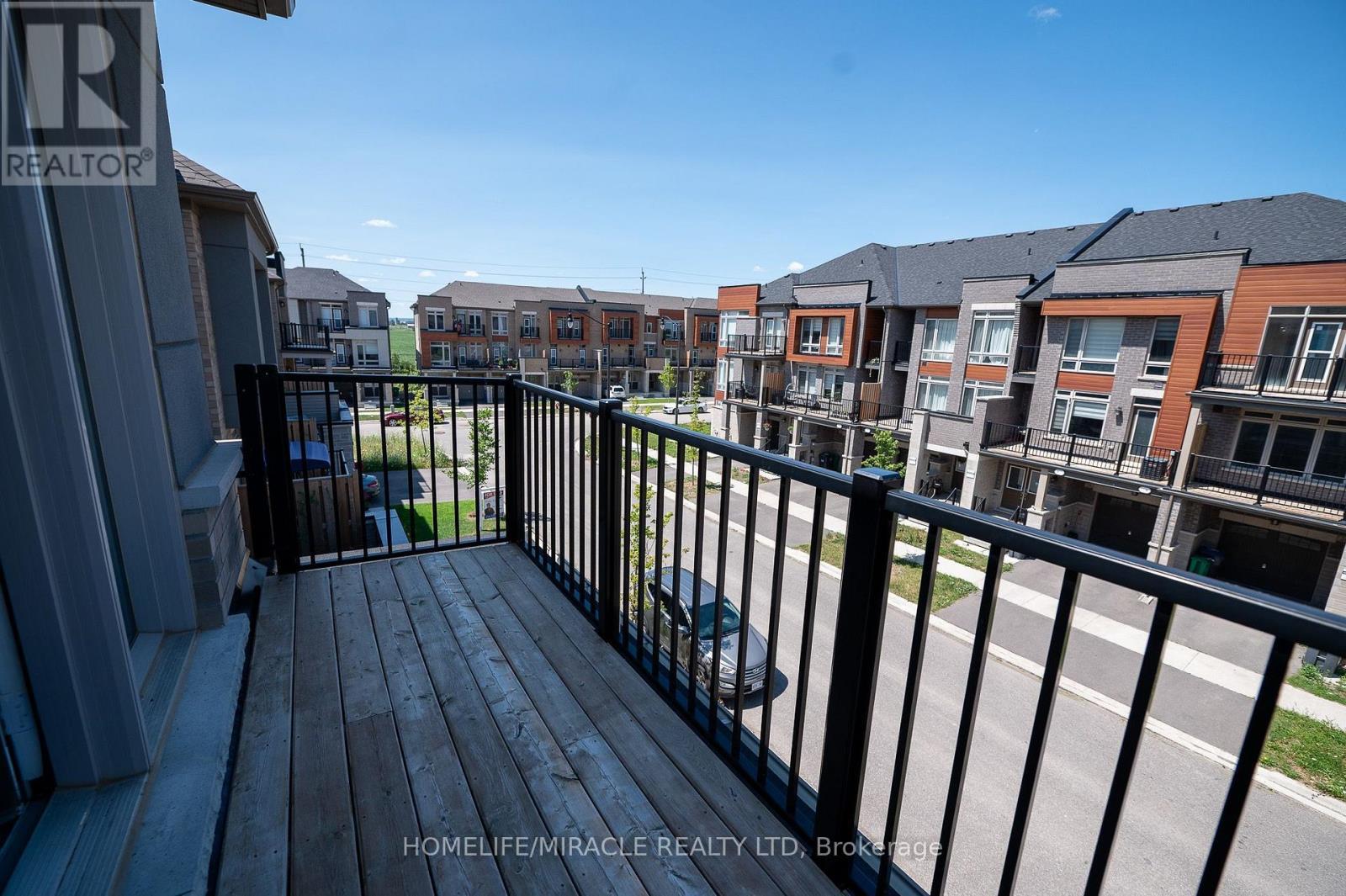 23 Arrowview Drive, Brampton, ON - Outdoor With Balcony With Exterior