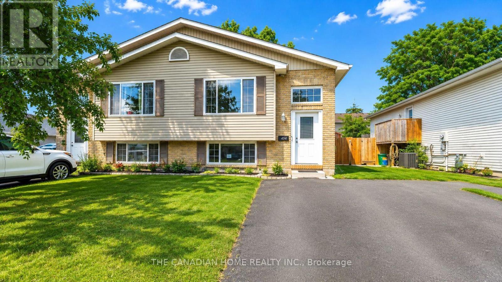 45 Oak Street, Belleville, ON - Outdoor With Facade