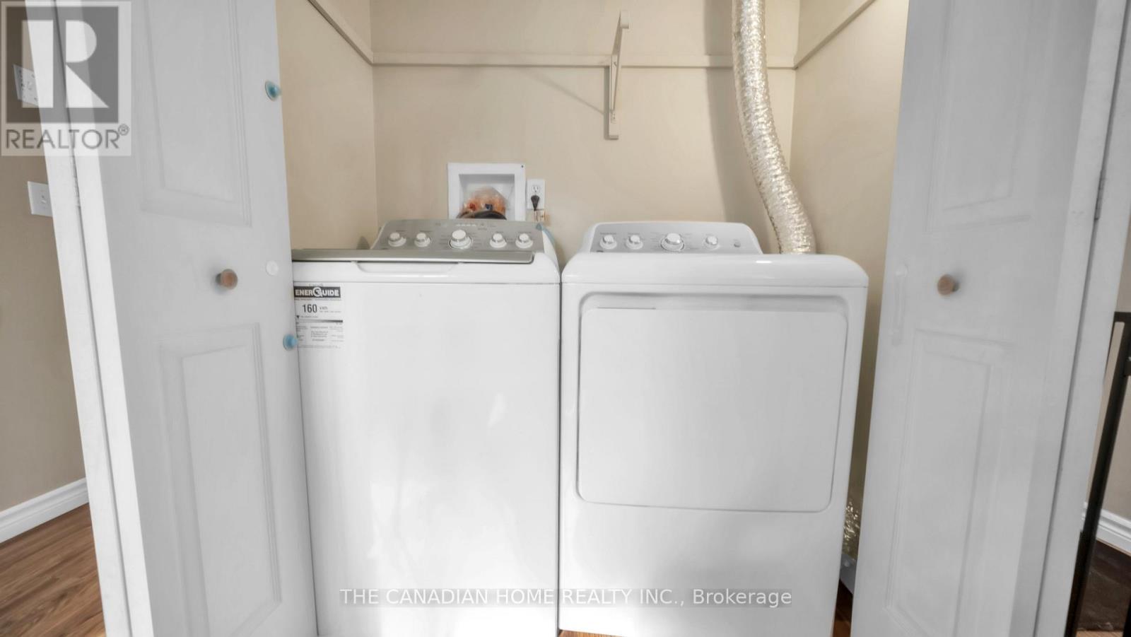 45 Oak Street, Belleville, ON - Indoor Photo Showing Laundry Room