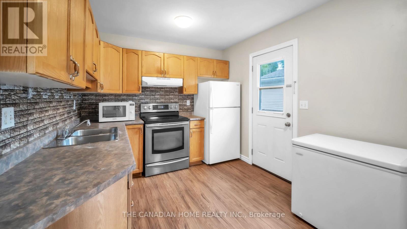 45 Oak Street, Belleville, ON - Indoor Photo Showing Kitchen With Double Sink
