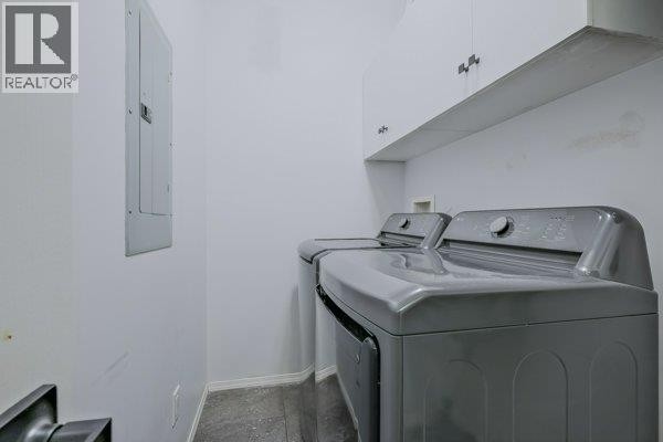755 Birch Avenue, Kelowna, BC - Indoor Photo Showing Laundry Room