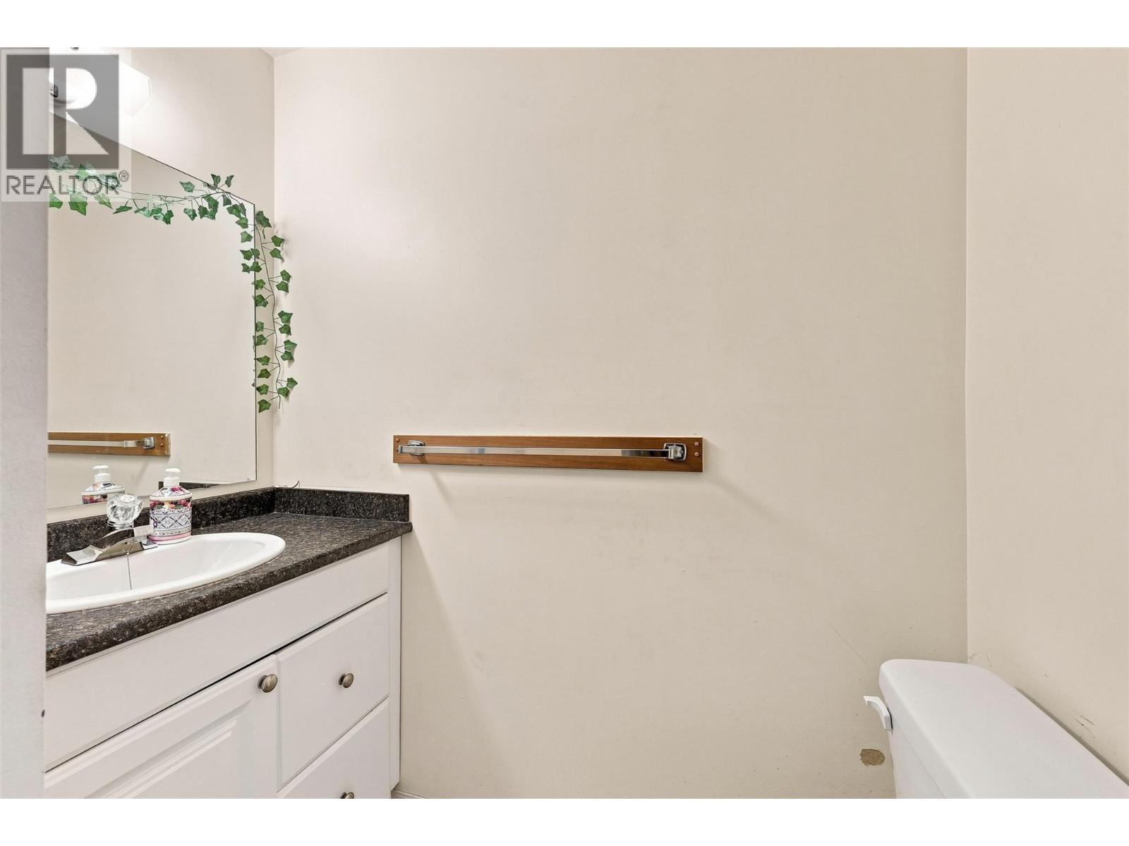 643 Mcbeth Place Unit# 106, Kamloops, BC - Indoor Photo Showing Bathroom