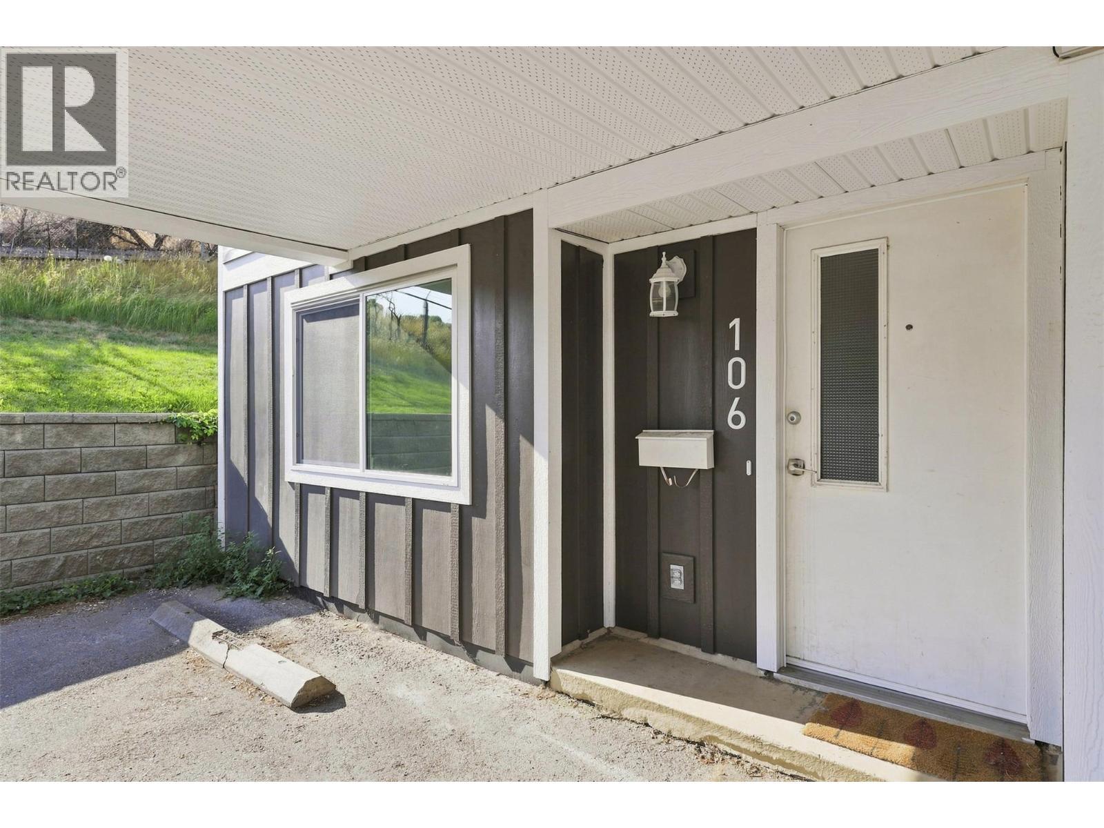 643 Mcbeth Place Unit# 106, Kamloops, BC - Outdoor With Exterior