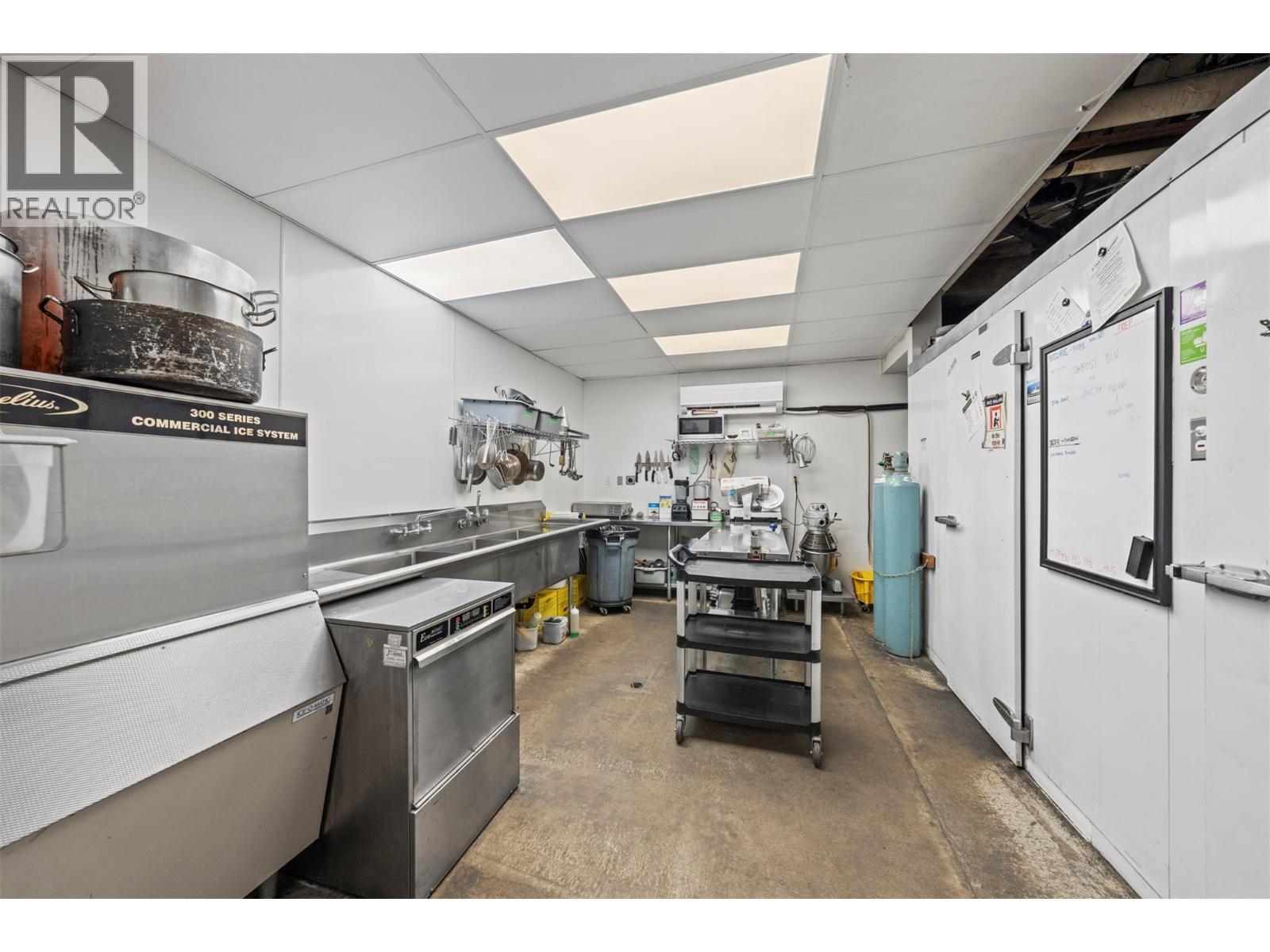 616 Third Street W, Revelstoke, BC