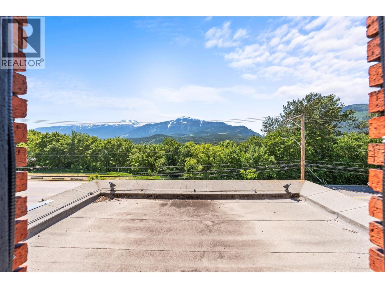 616 Third Street W, Revelstoke, BC