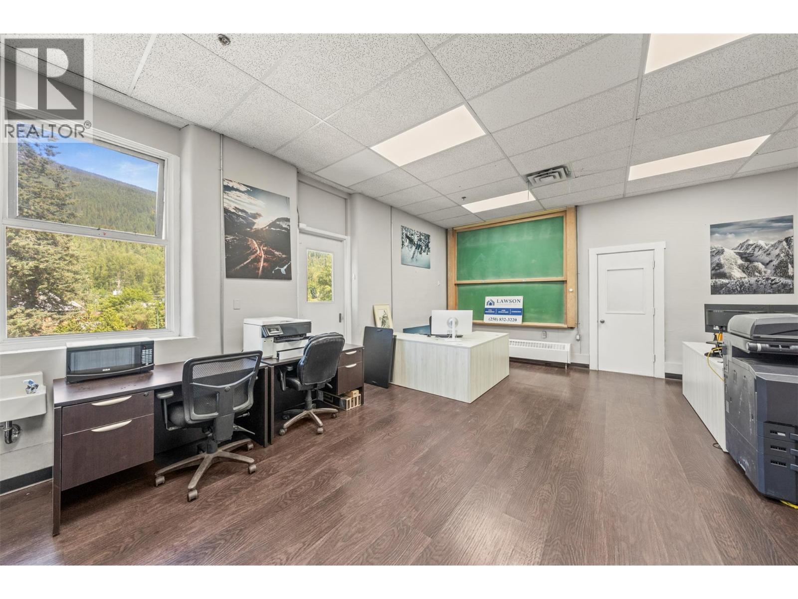 616 Third Street W, Revelstoke, BC