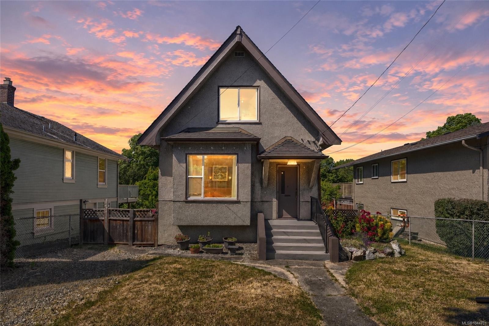 1456 Denman St, Victoria, BC