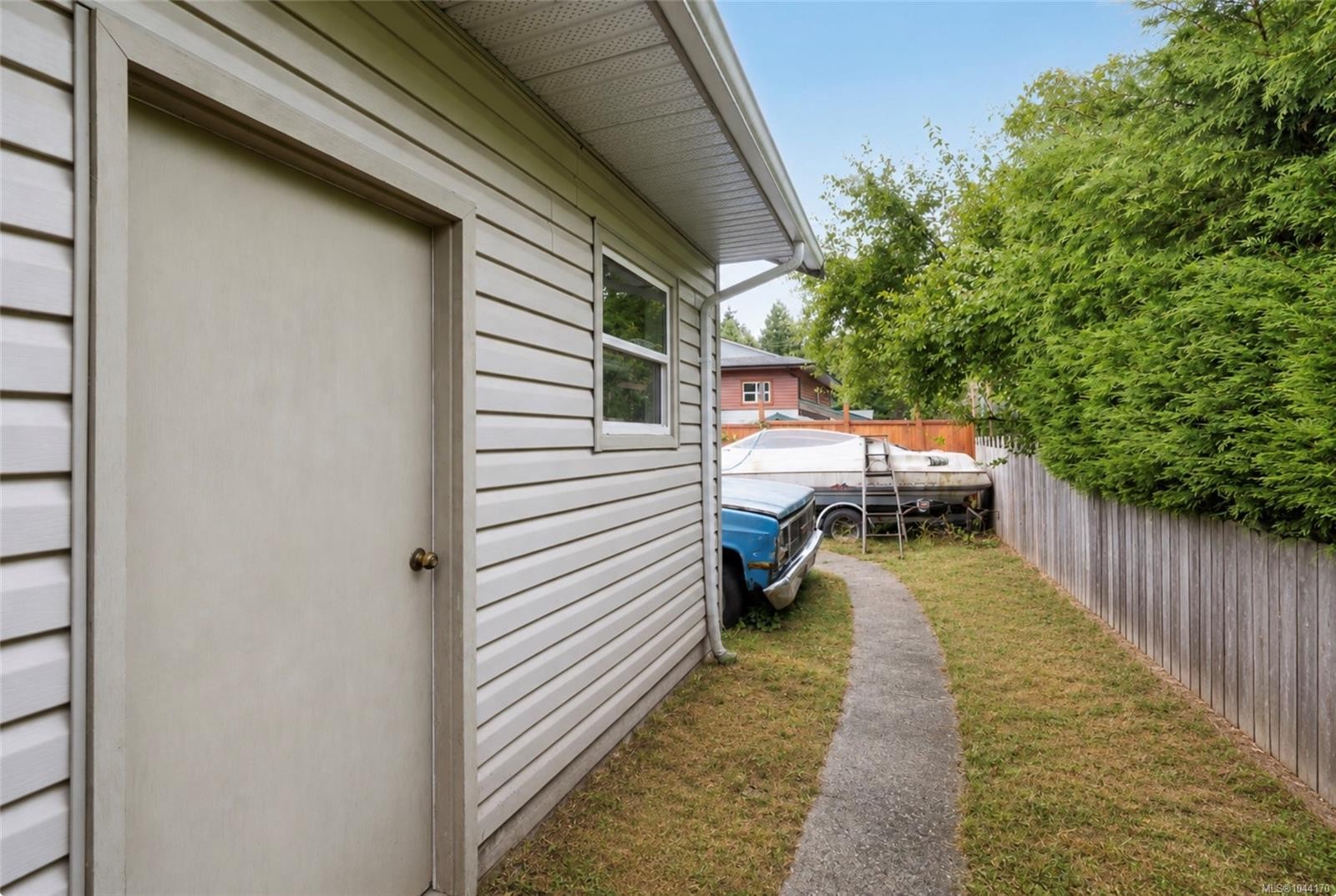 135 Macdonald Rd, Lake Cowichan, BC
