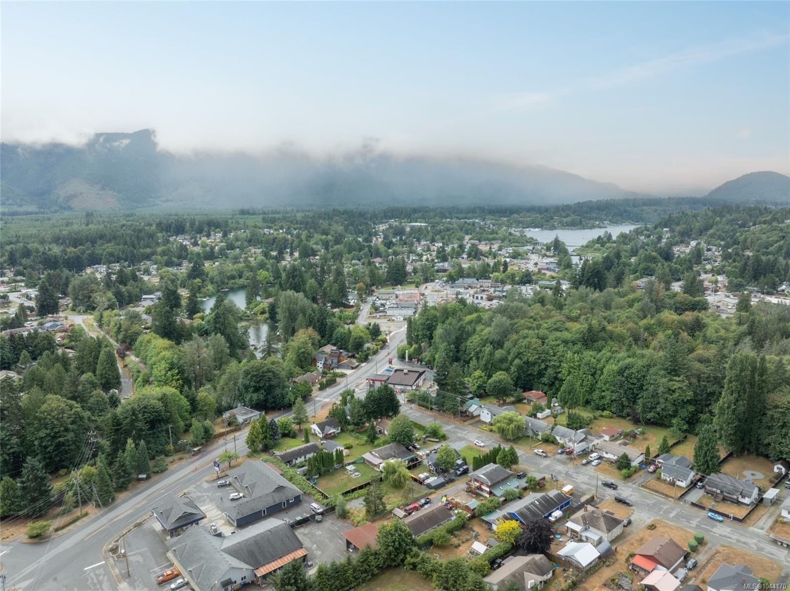 135 Macdonald Rd, Lake Cowichan, BC