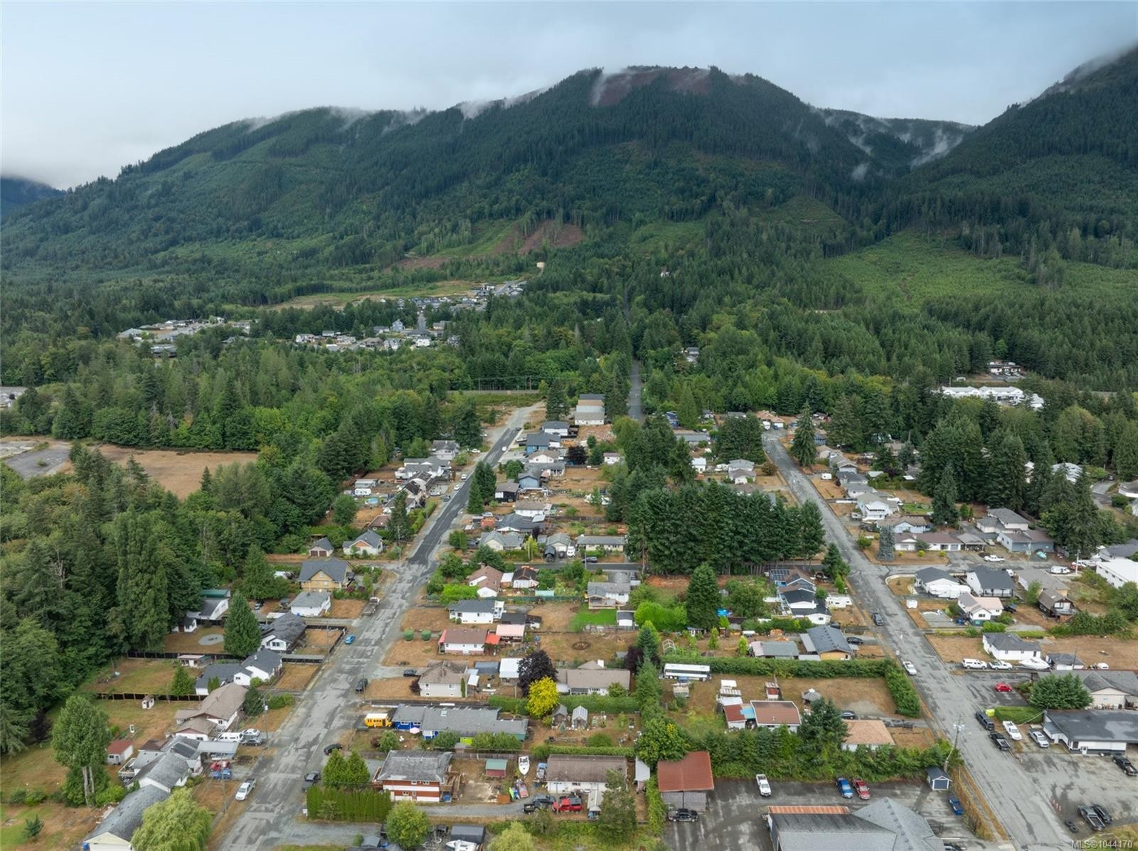135 Macdonald Rd, Lake Cowichan, BC