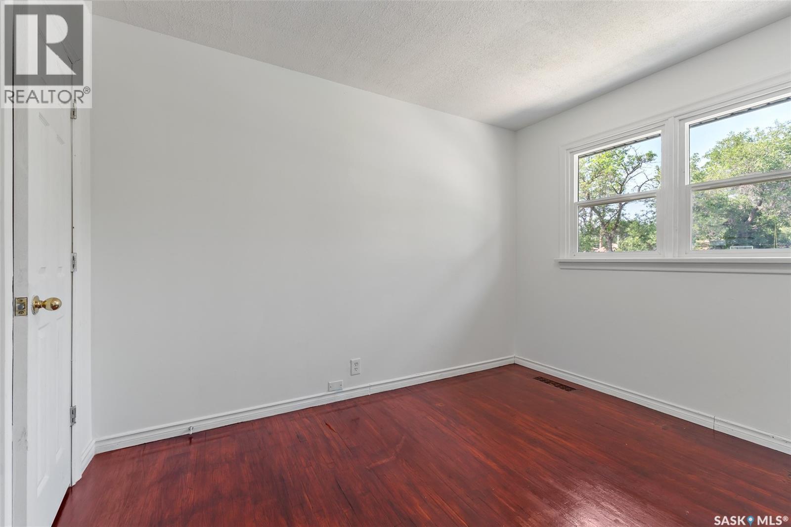 1300 Aberdeen Street, Regina, SK - Indoor Photo Showing Other Room