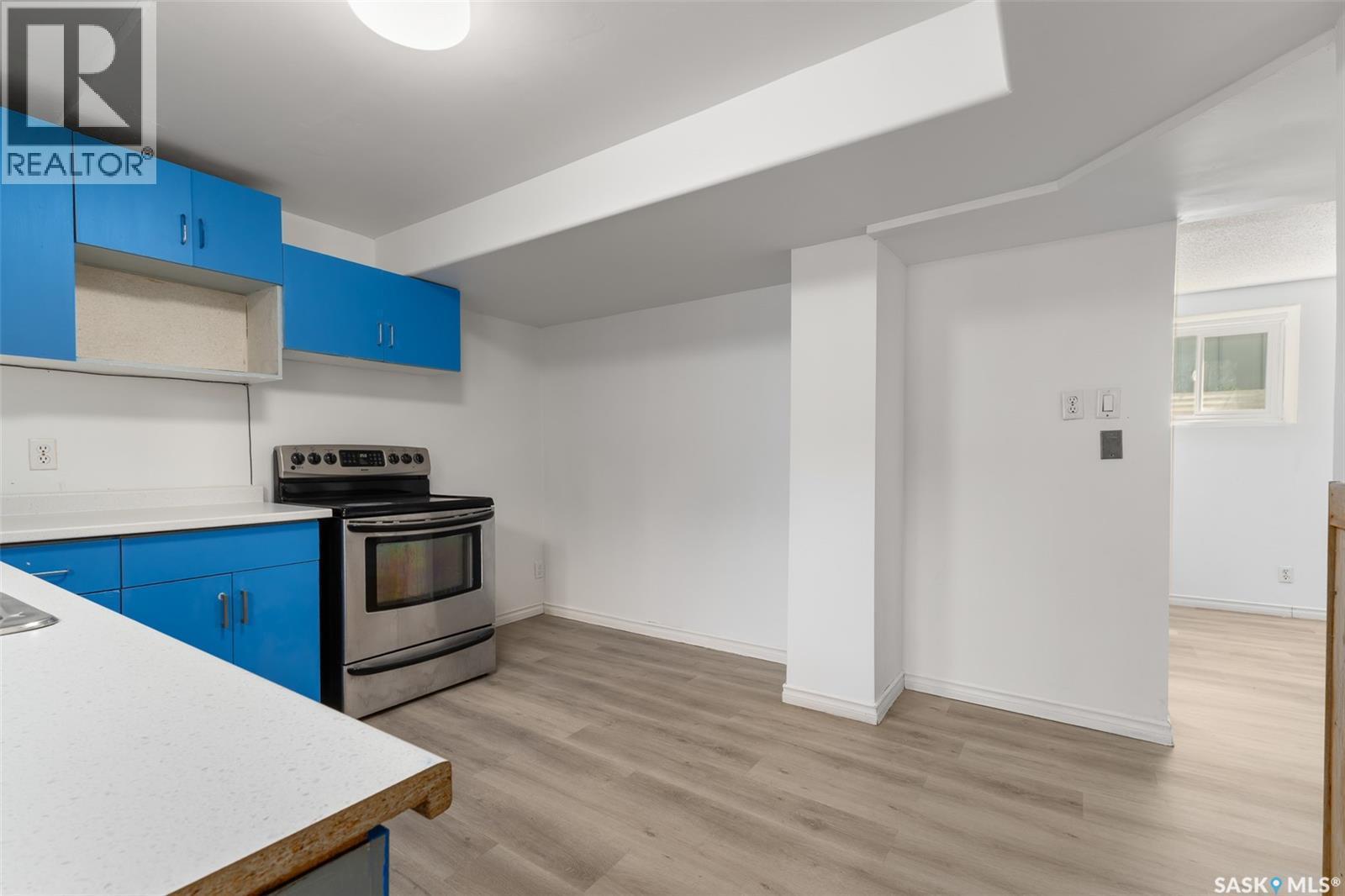 1300 Aberdeen Street, Regina, SK - Indoor Photo Showing Kitchen
