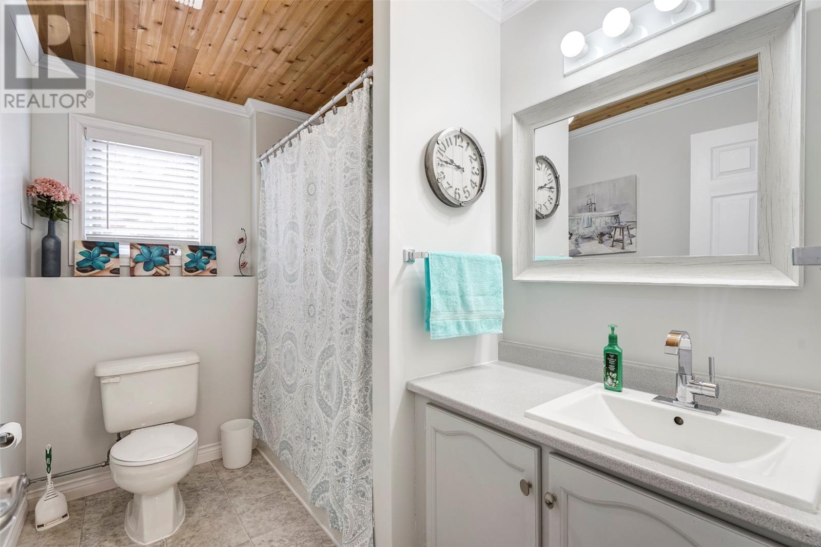 58 Duntara Crescent, St. John'S, NL - Indoor Photo Showing Bathroom