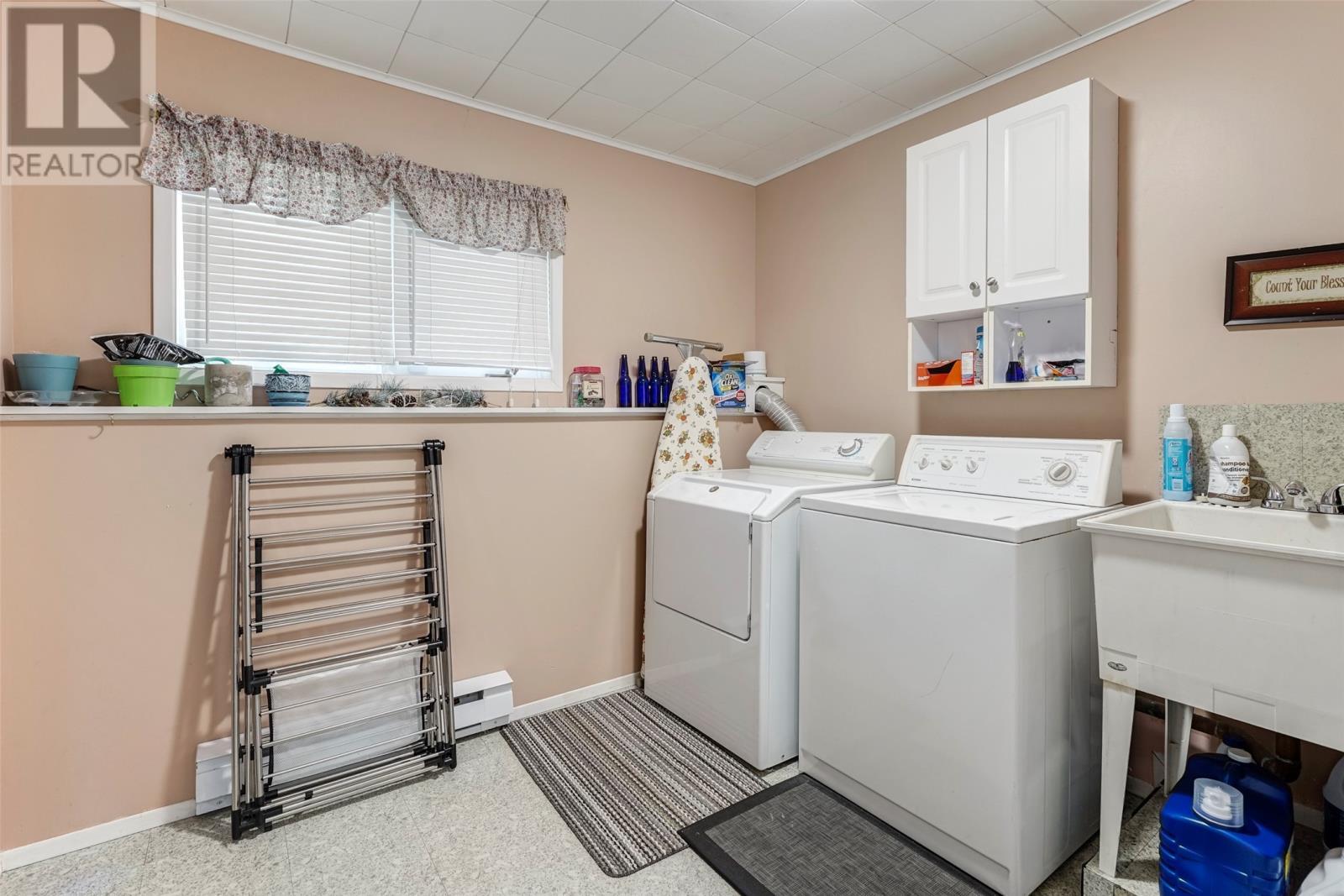 58 Duntara Crescent, St. John'S, NL - Indoor Photo Showing Laundry Room