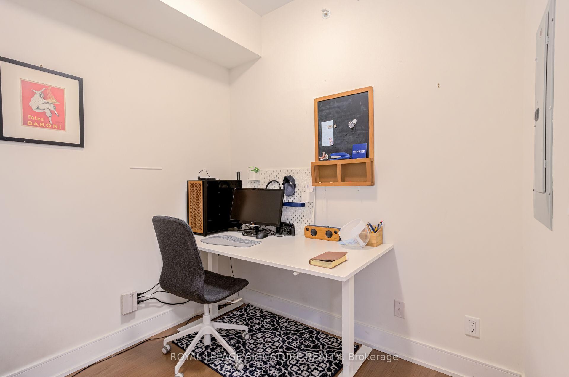 506-144 Park Street, Waterloo, ON - Indoor Photo Showing Office
