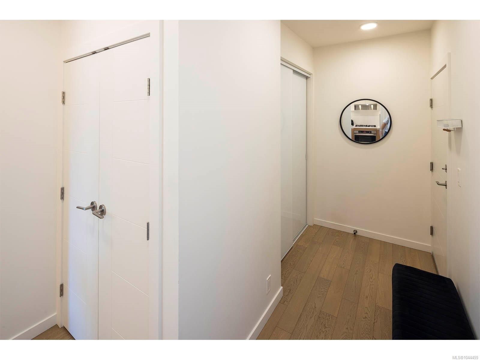 #502-1033 Cook St, Victoria, BC - Indoor Photo Showing Other Room