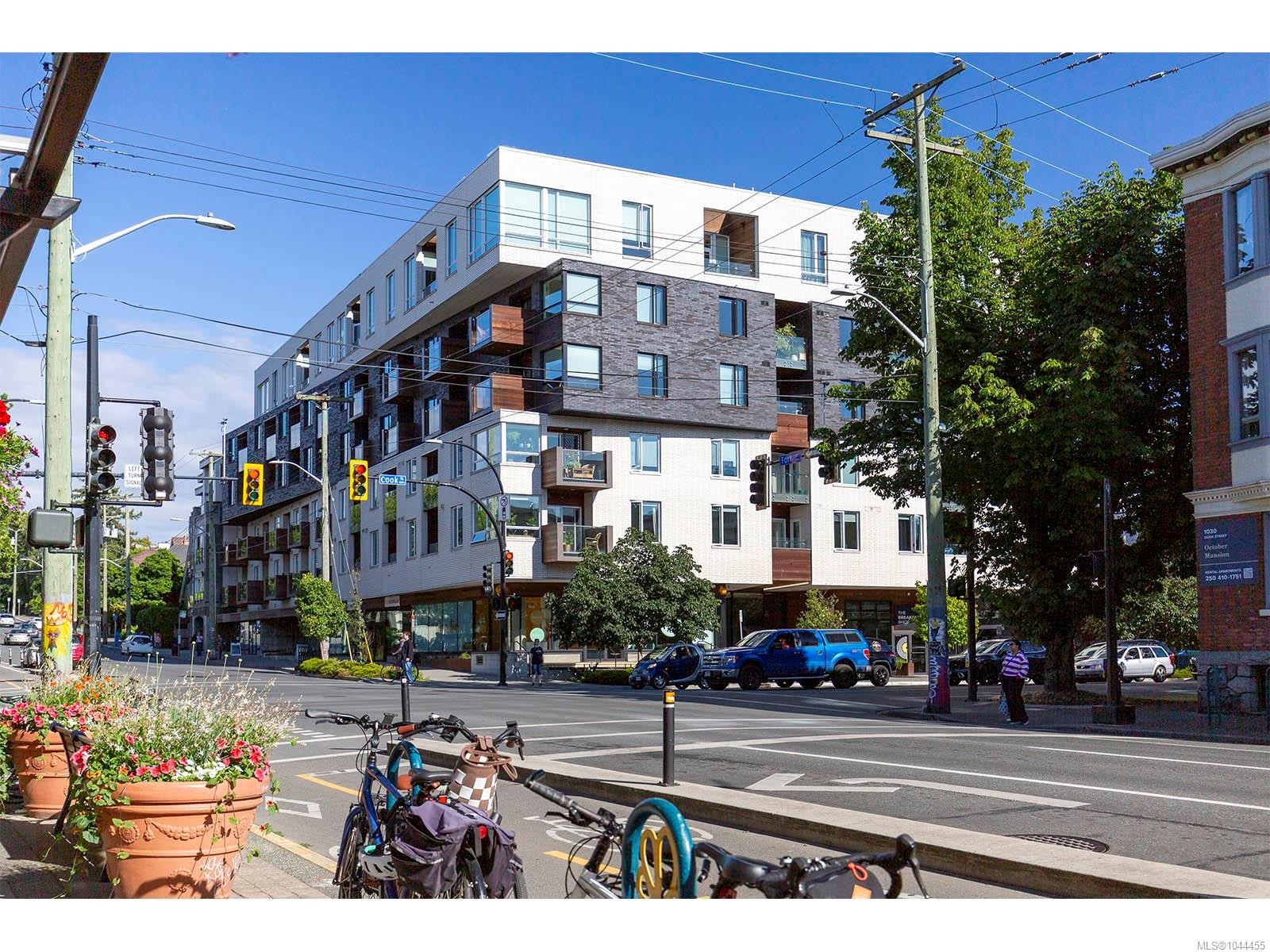 #502-1033 Cook St, Victoria, BC - Outdoor With Facade