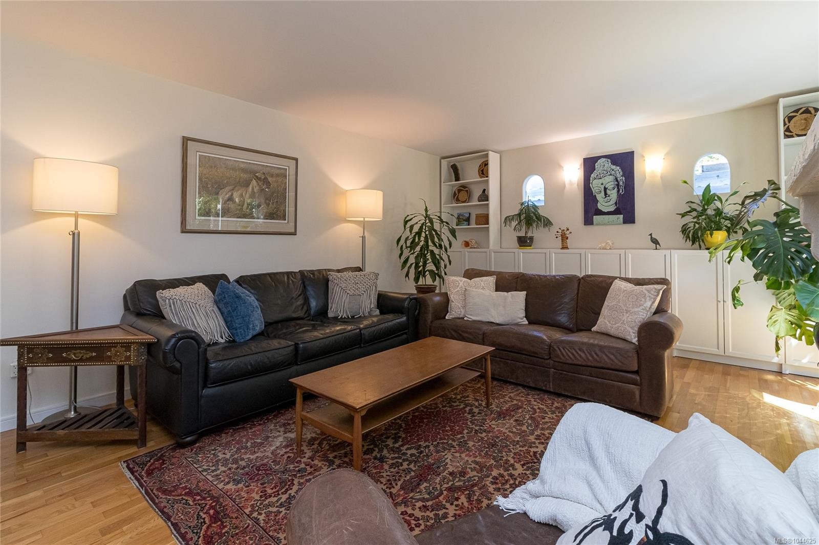 #B-1601 Haultain St, Victoria, BC - Indoor Photo Showing Living Room