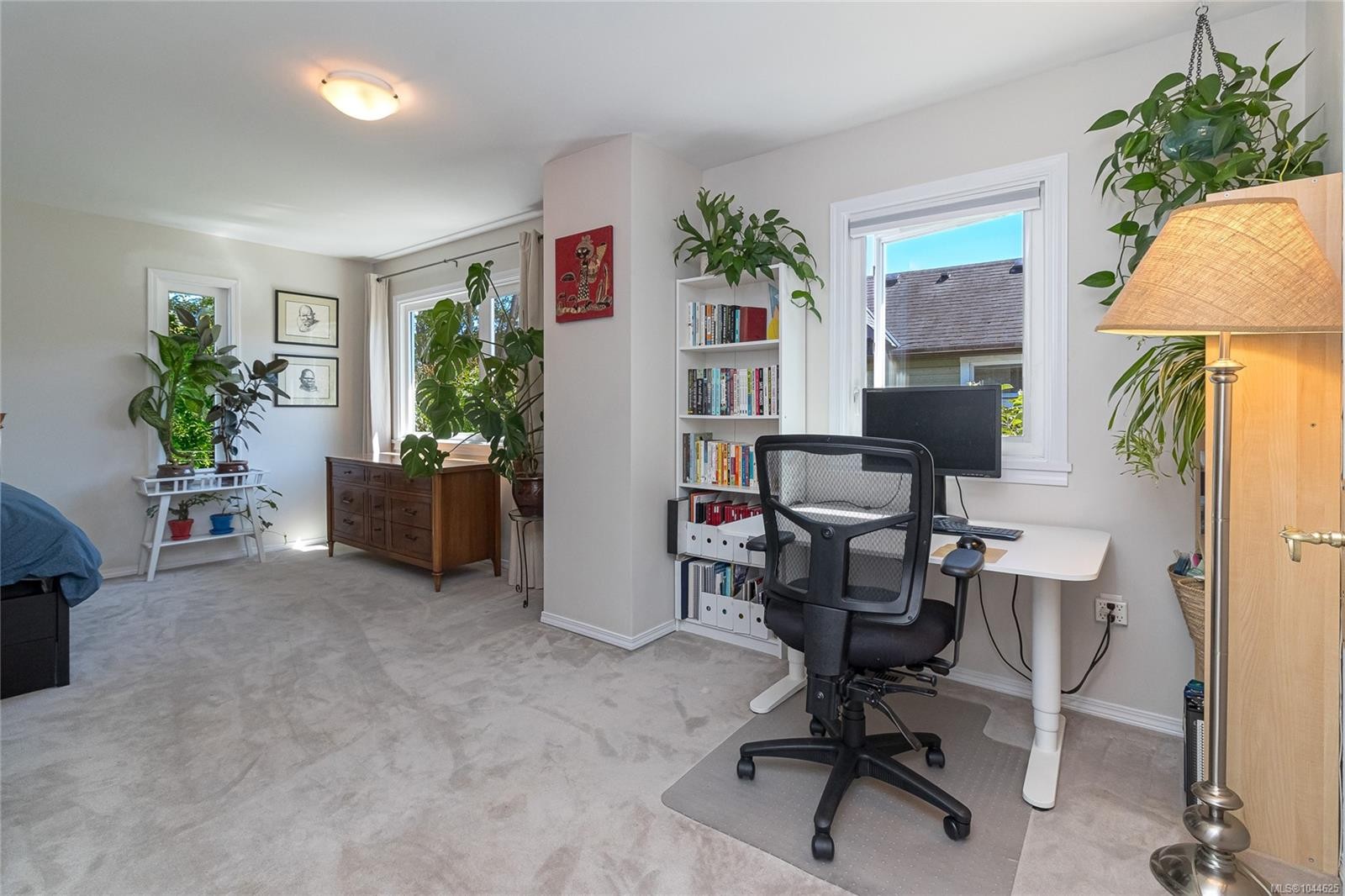 #B-1601 Haultain St, Victoria, BC - Indoor Photo Showing Office