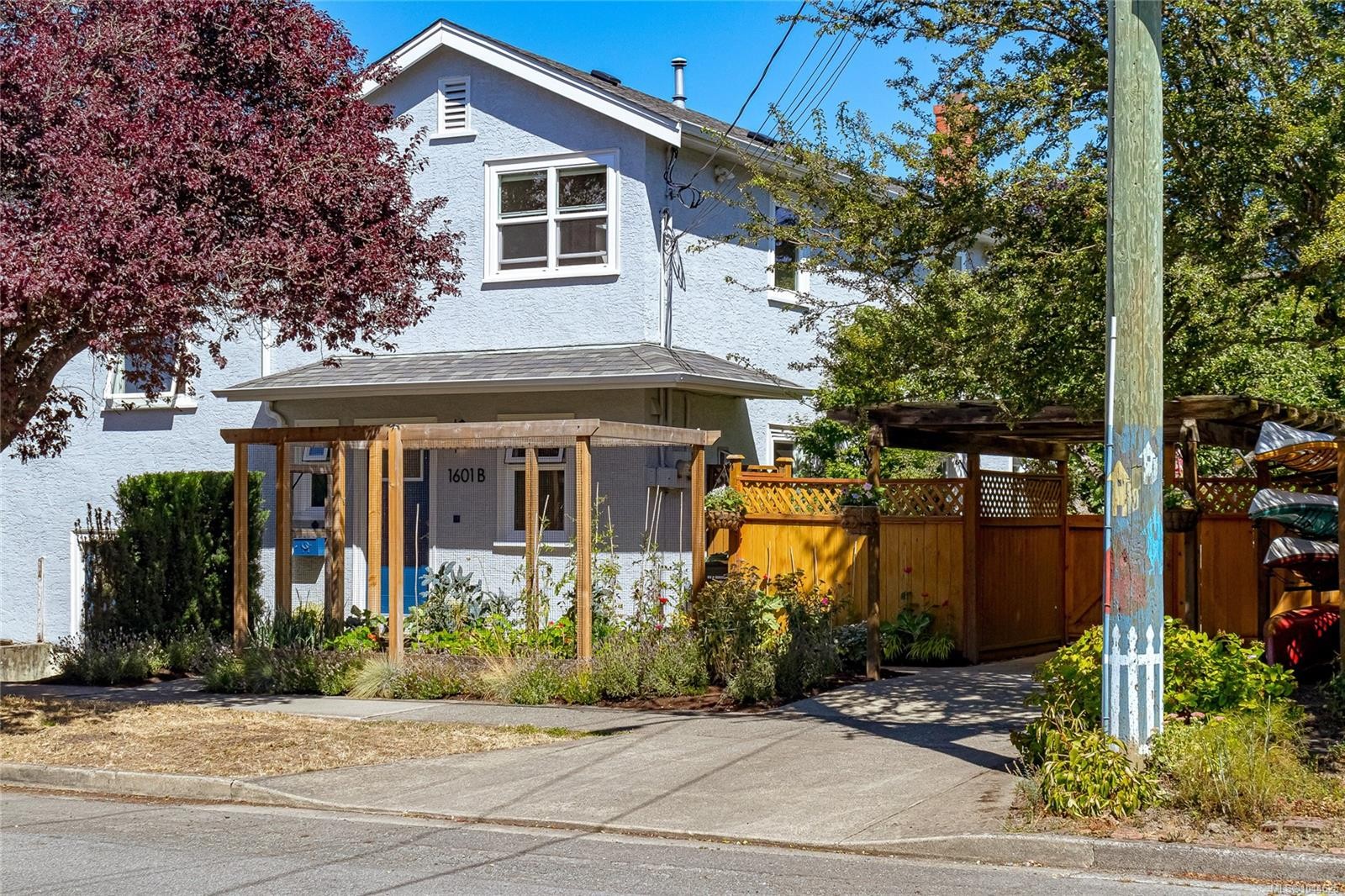 #B-1601 Haultain St, Victoria, BC - Outdoor