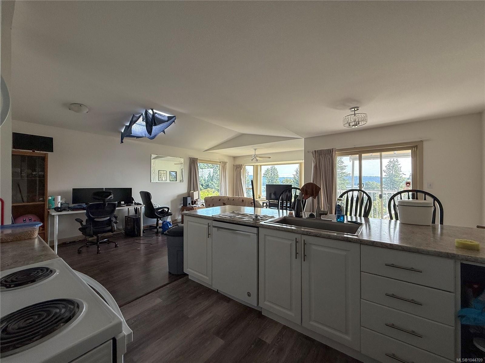 4453 Barclay Rd, Campbell River, BC
