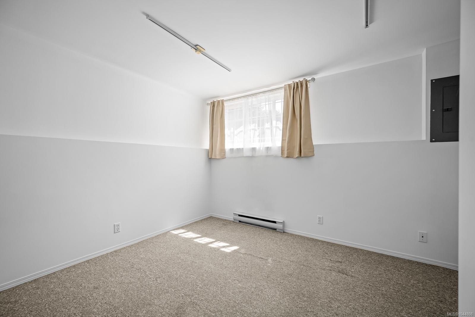 #B-2221 Embleton Cres, Courtenay, BC - Indoor